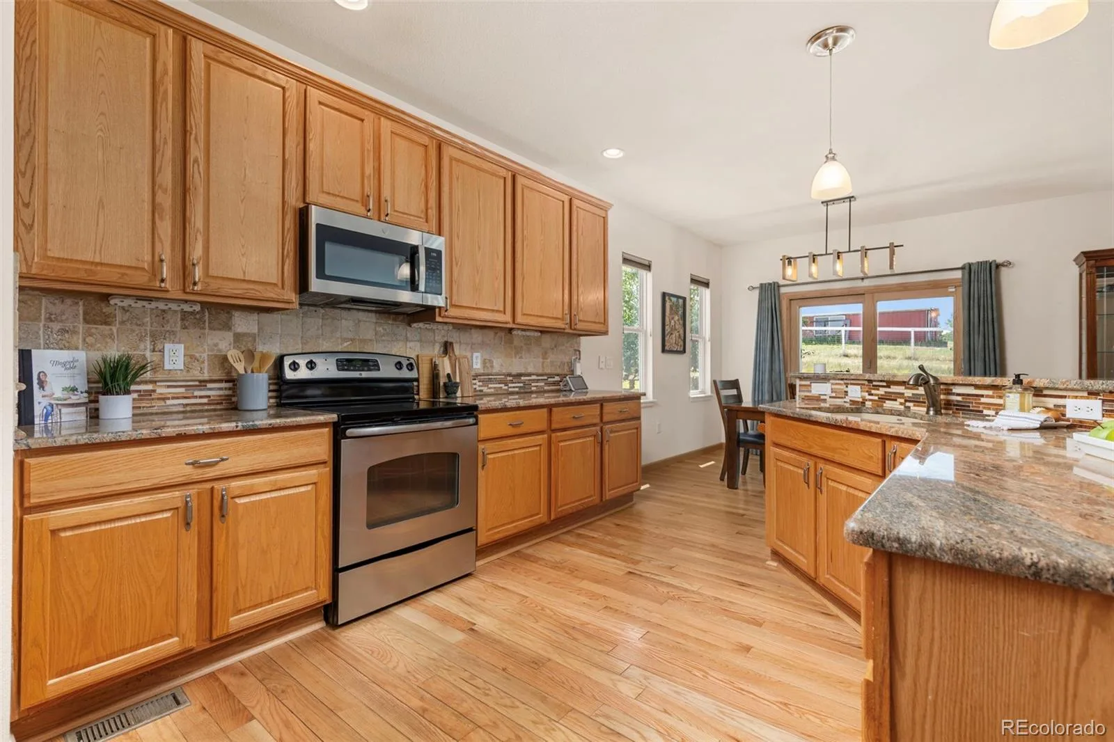8244 S Catawba Court Aurora CO 80016 | MLS #REC7461065 08282026202635 1600 6