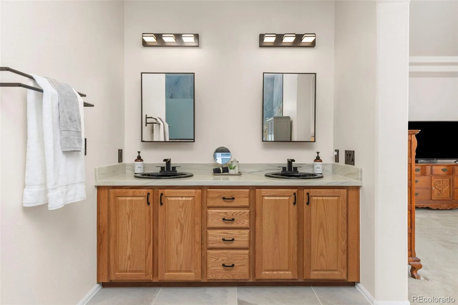 8244 S Catawba Court Aurora CO 80016 | MLS #REC7461065 08282026202635 1600 7