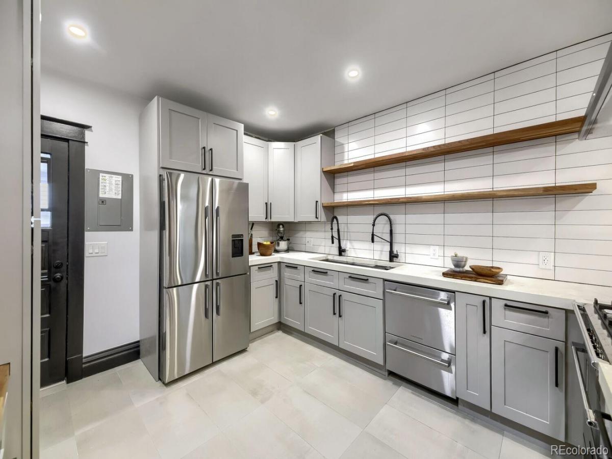 5699 W 10th Avenue Lakewood CO 80214 | MLS #REC7461953 MLS #REC7461953 image #0