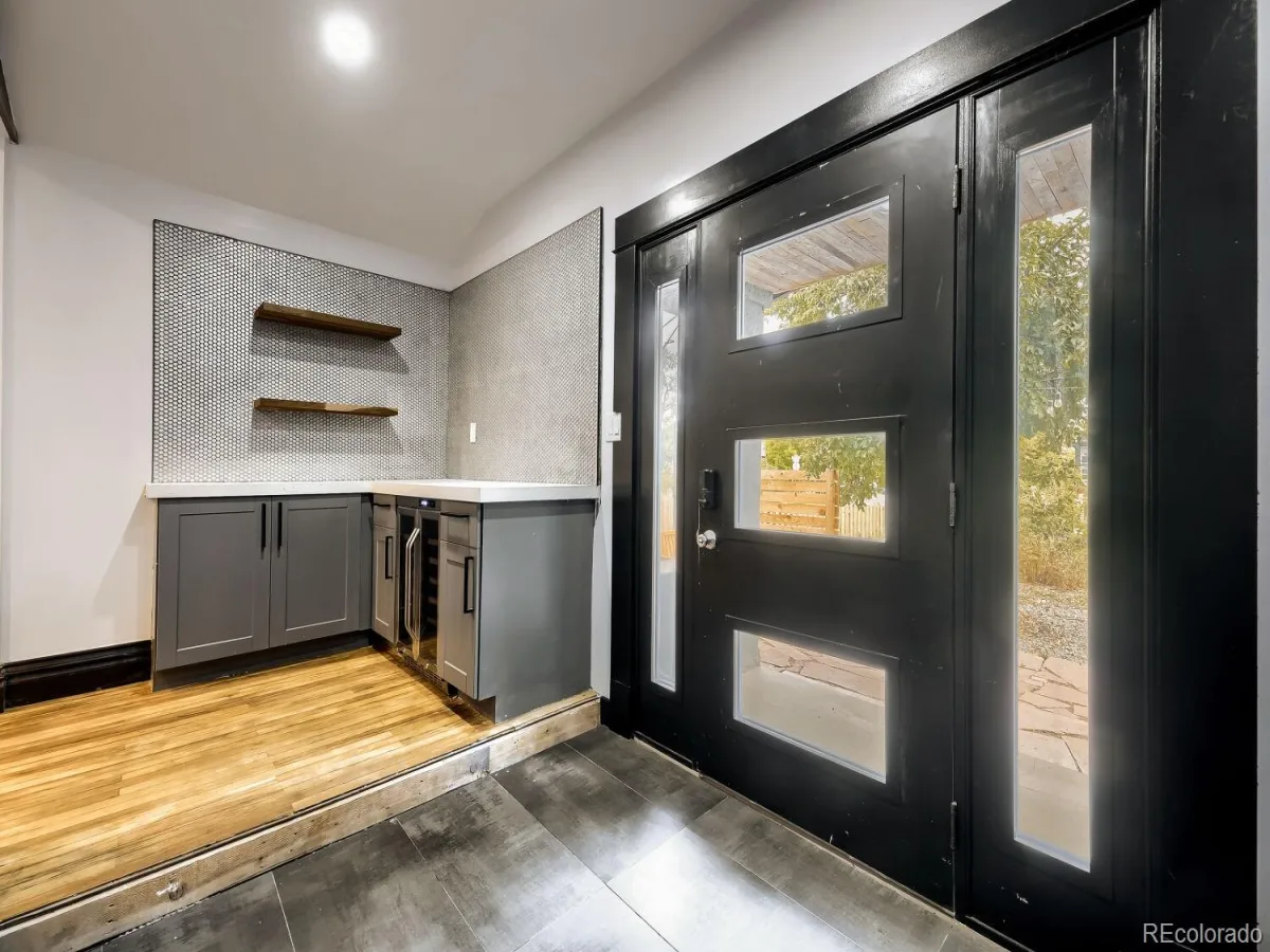 5699 W 10th Avenue Lakewood CO 80214 | MLS #REC7461953 09242026194243 1200 2