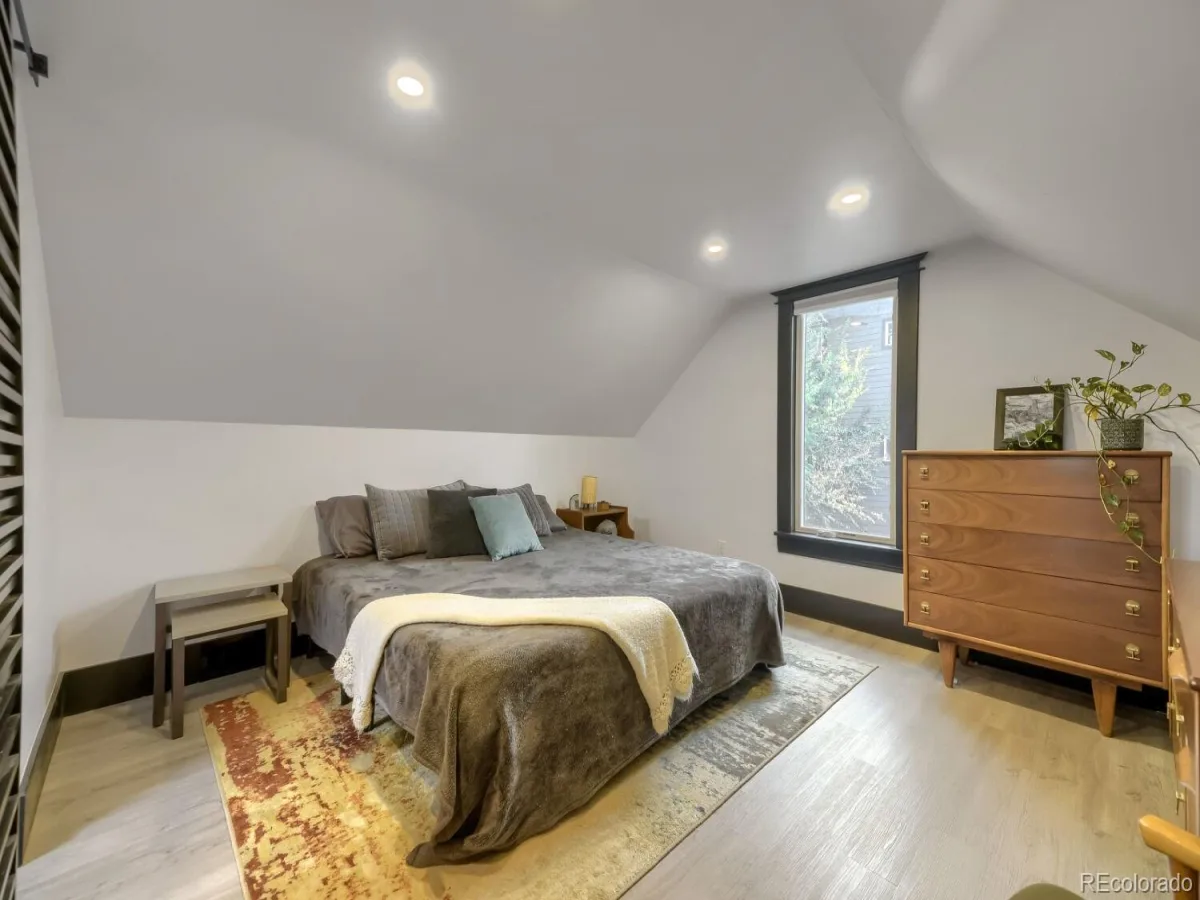 5699 W 10th Avenue Lakewood CO 80214 | MLS #REC7461953 09242026194243 1200 6