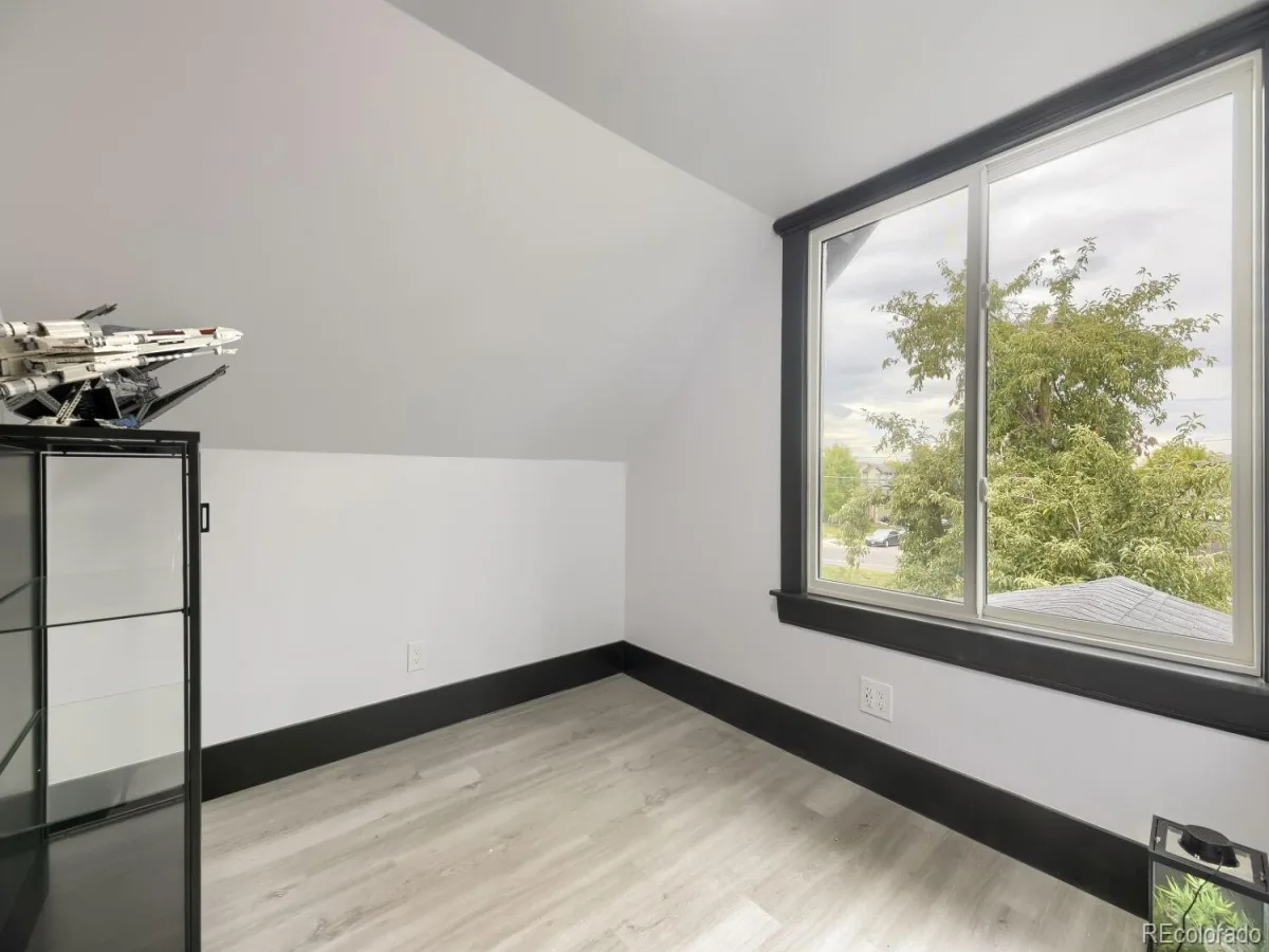5699 W 10th Avenue Lakewood CO 80214 | MLS #REC7461953 09242026194243 1200 8