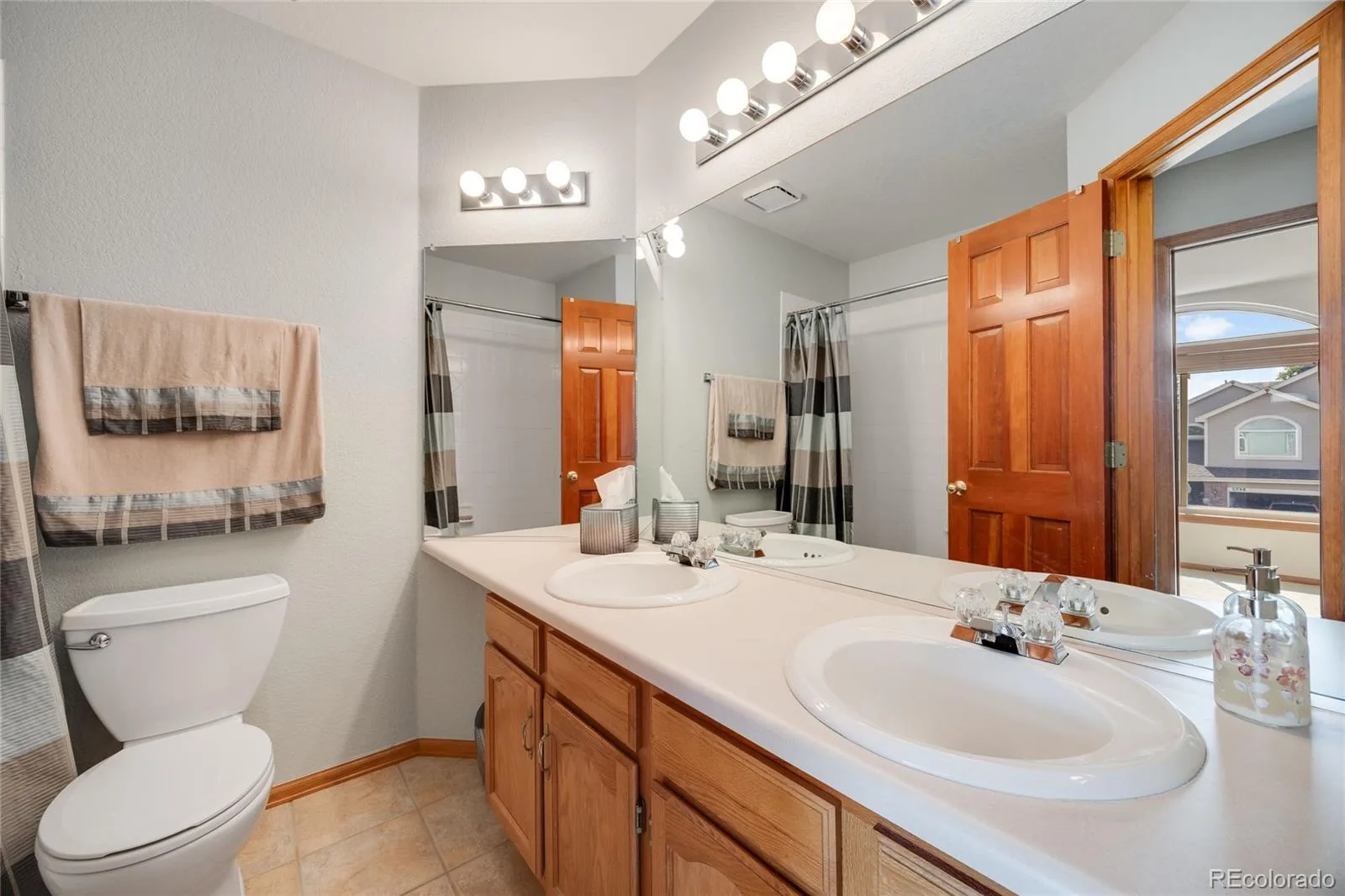 8433 Owens Court Arvada CO 80005 | MLS #REC7465952 08142026023524 1600 26