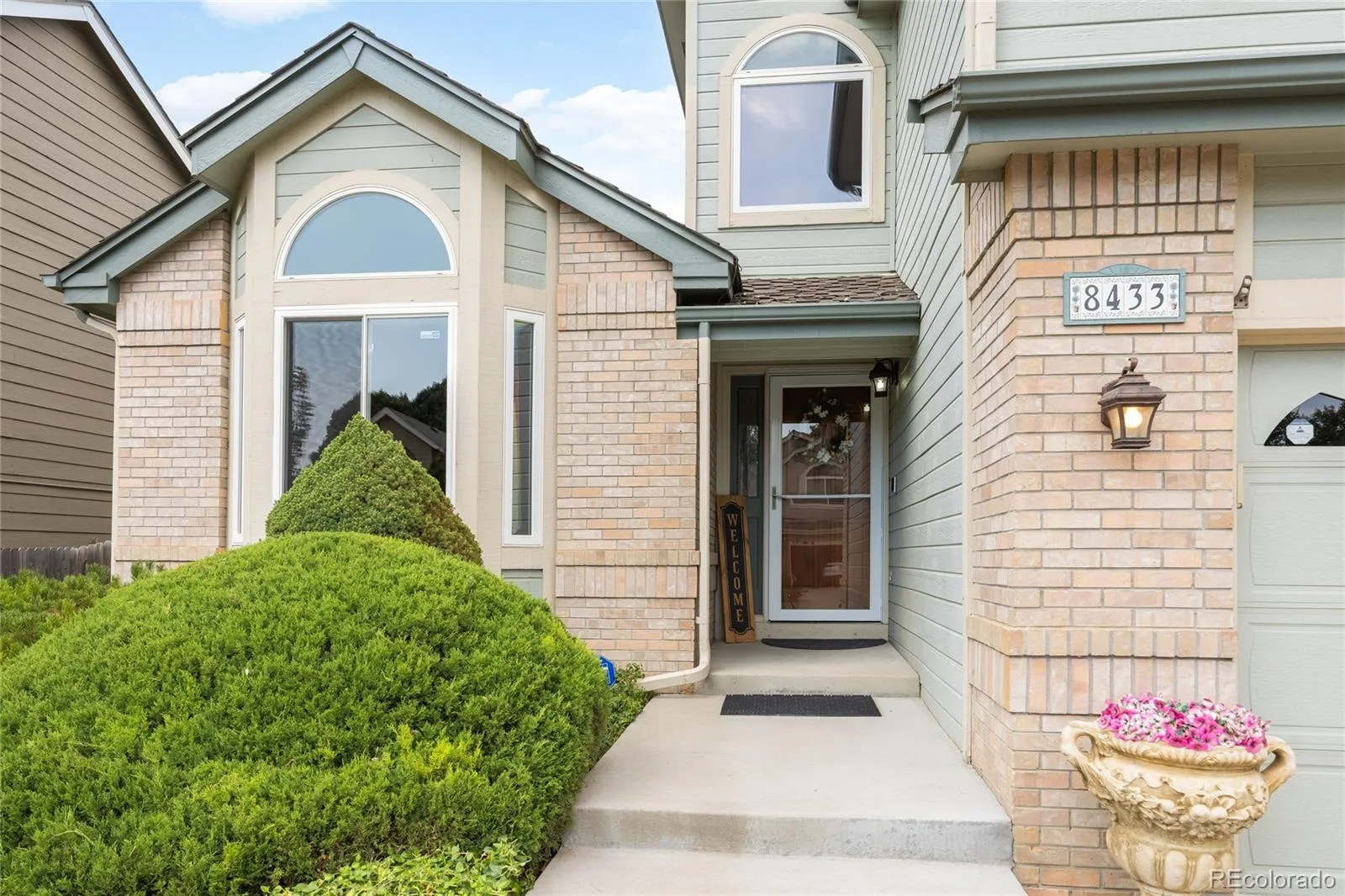 8433 Owens Court Arvada CO 80005 | MLS #REC7465952 08142026023524 1600 3