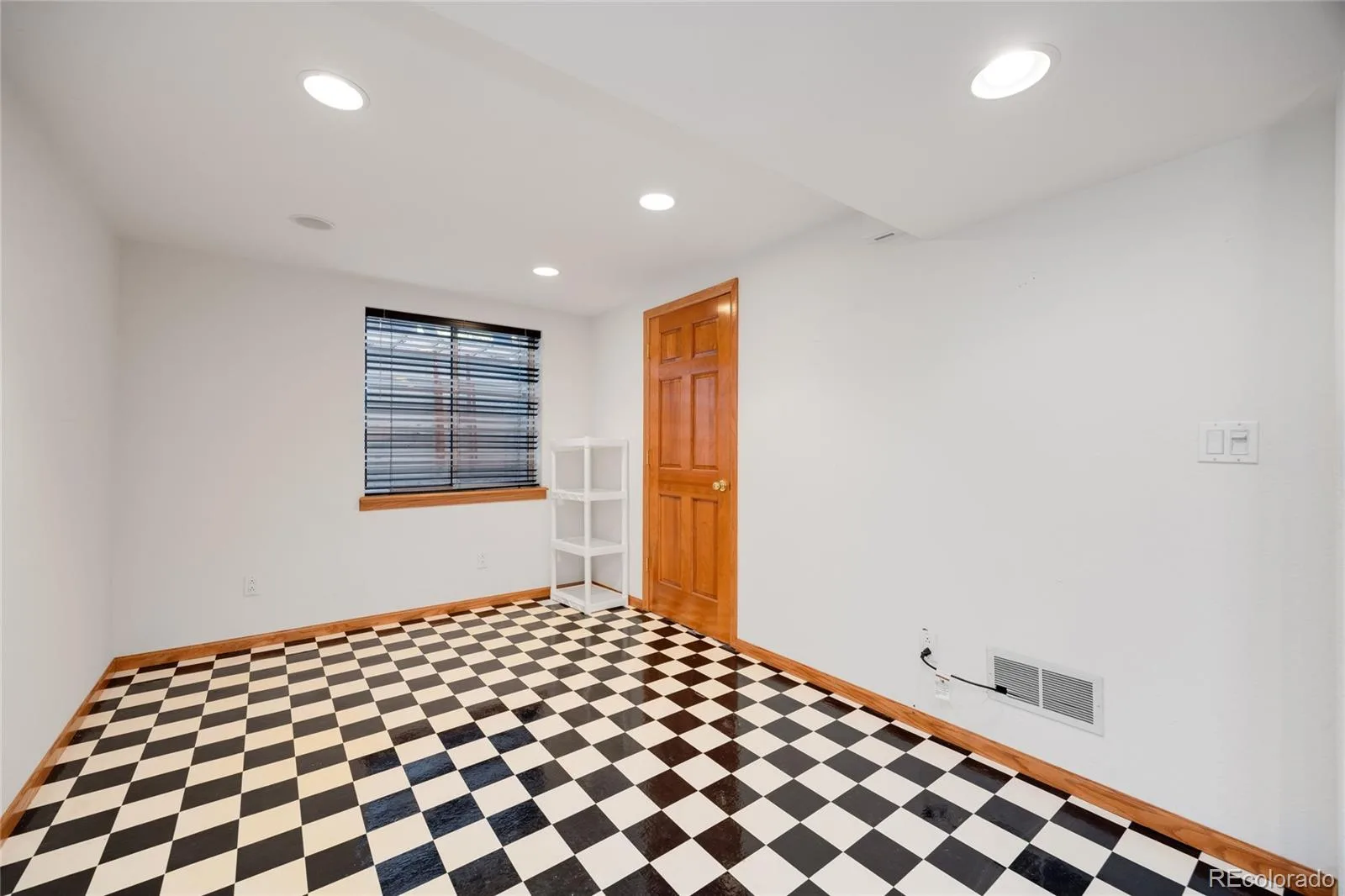 8433 Owens Court Arvada CO 80005 | MLS #REC7465952 08142026023524 1600 33
