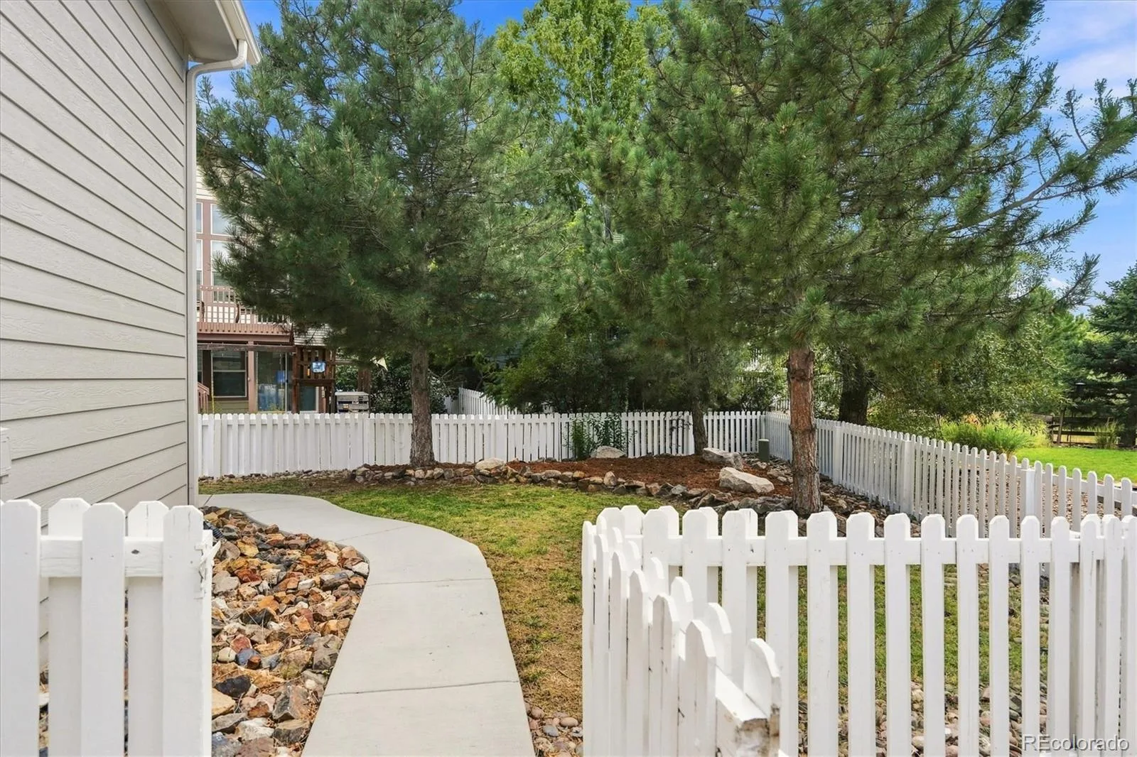 4235 Timber Hollow Loop Castle Rock CO 80109 | MLS #REC7467821 08212026152753 1600 43