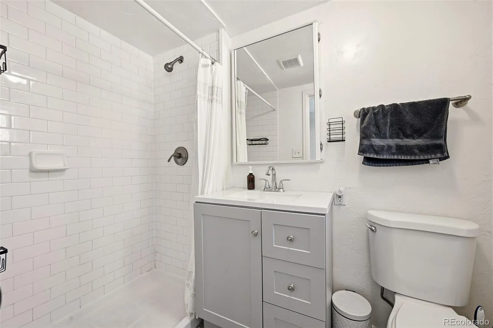 2425 Reed Street Lakewood CO 80214 MLS #REC7468001 05052026192622 1600 11