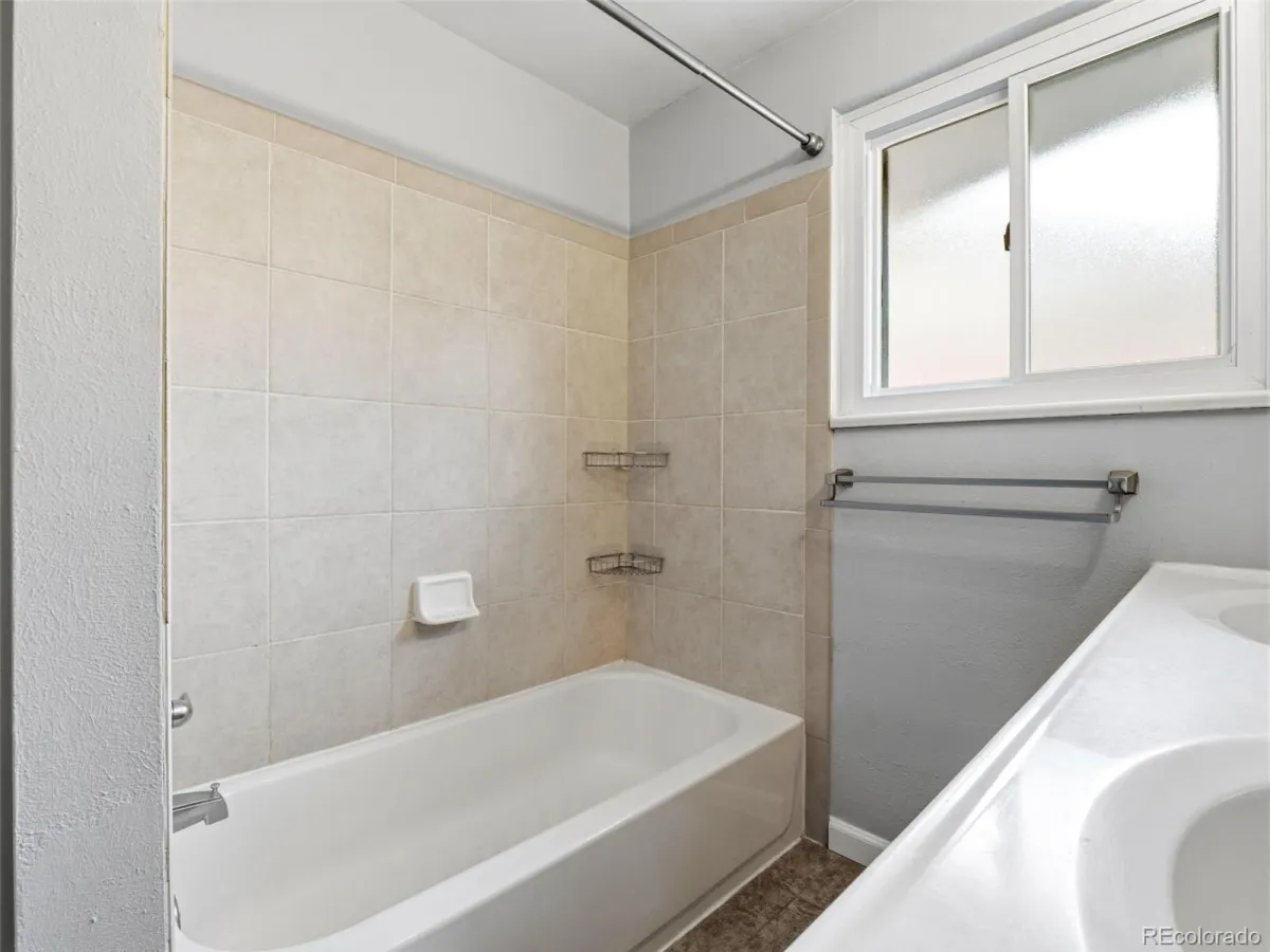 04162026173609 1200 23