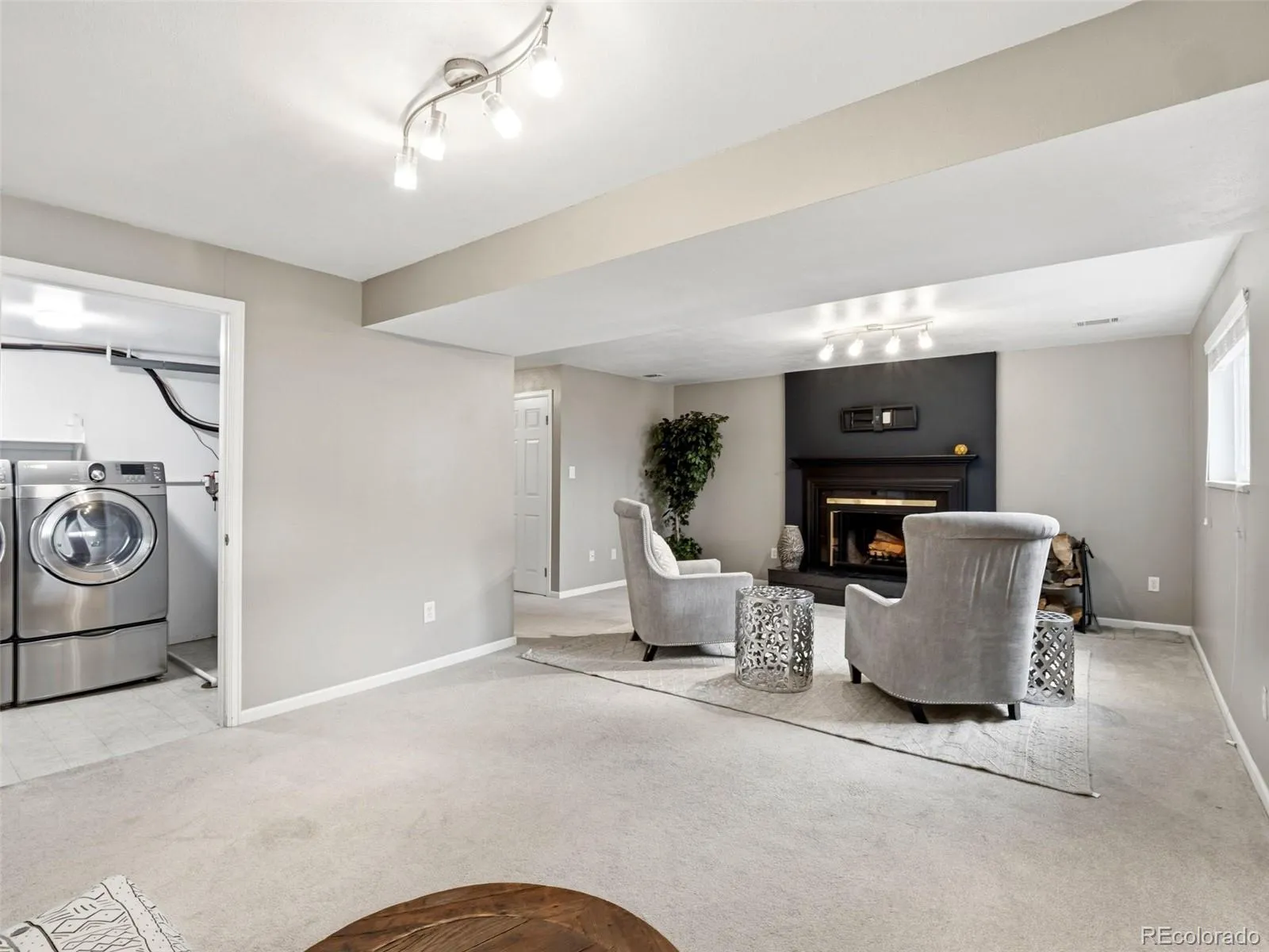 04162026173609 1600 27