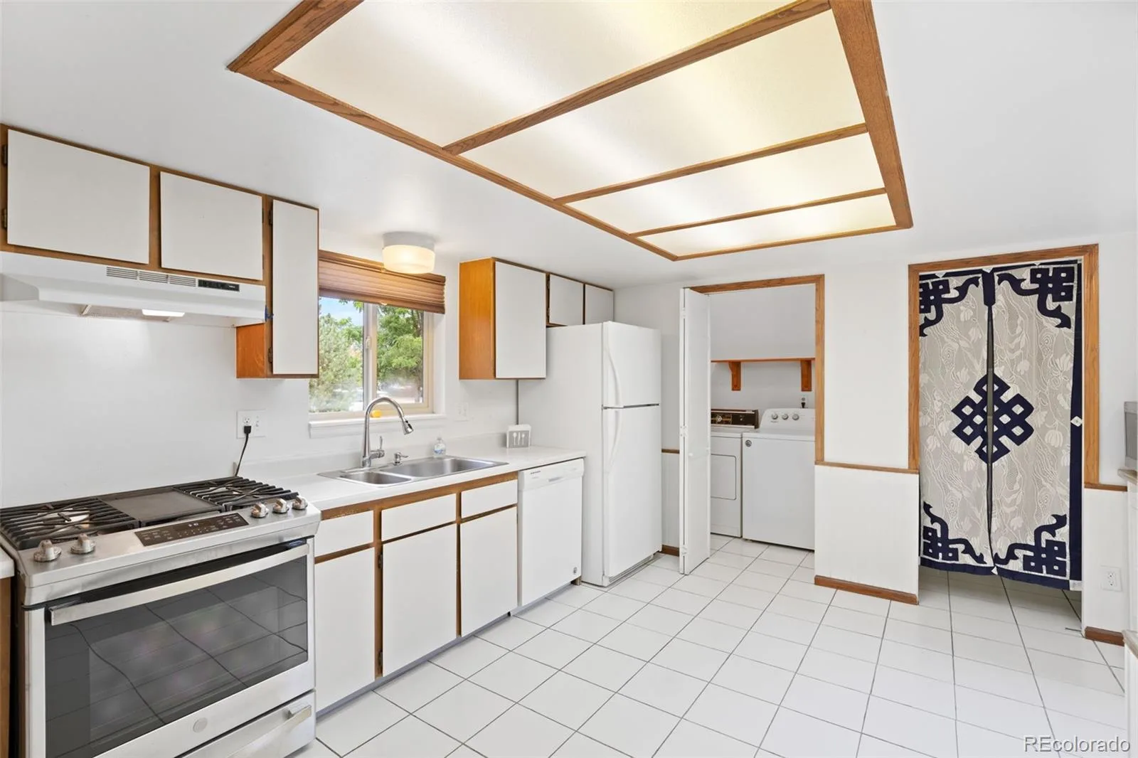 405 E Sutton Circle Lafayette CO 80026 | MLS #REC7472951 07272026185209 1600 10