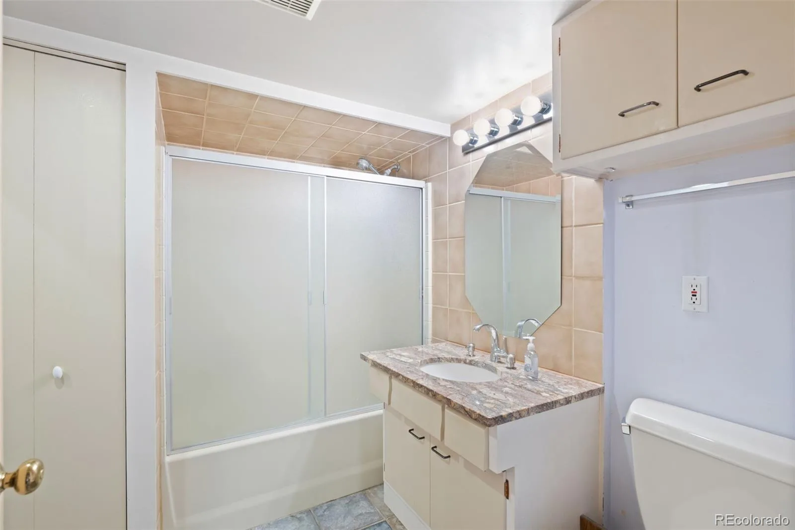 405 E Sutton Circle Lafayette CO 80026 | MLS #REC7472951 07272026185209 1600 23