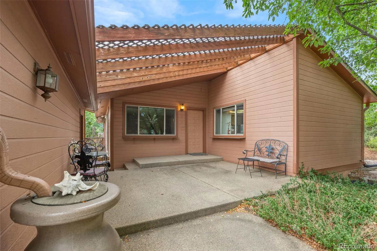 405 E Sutton Circle Lafayette CO 80026 | MLS #REC7472951 07272026185209 1600 34
