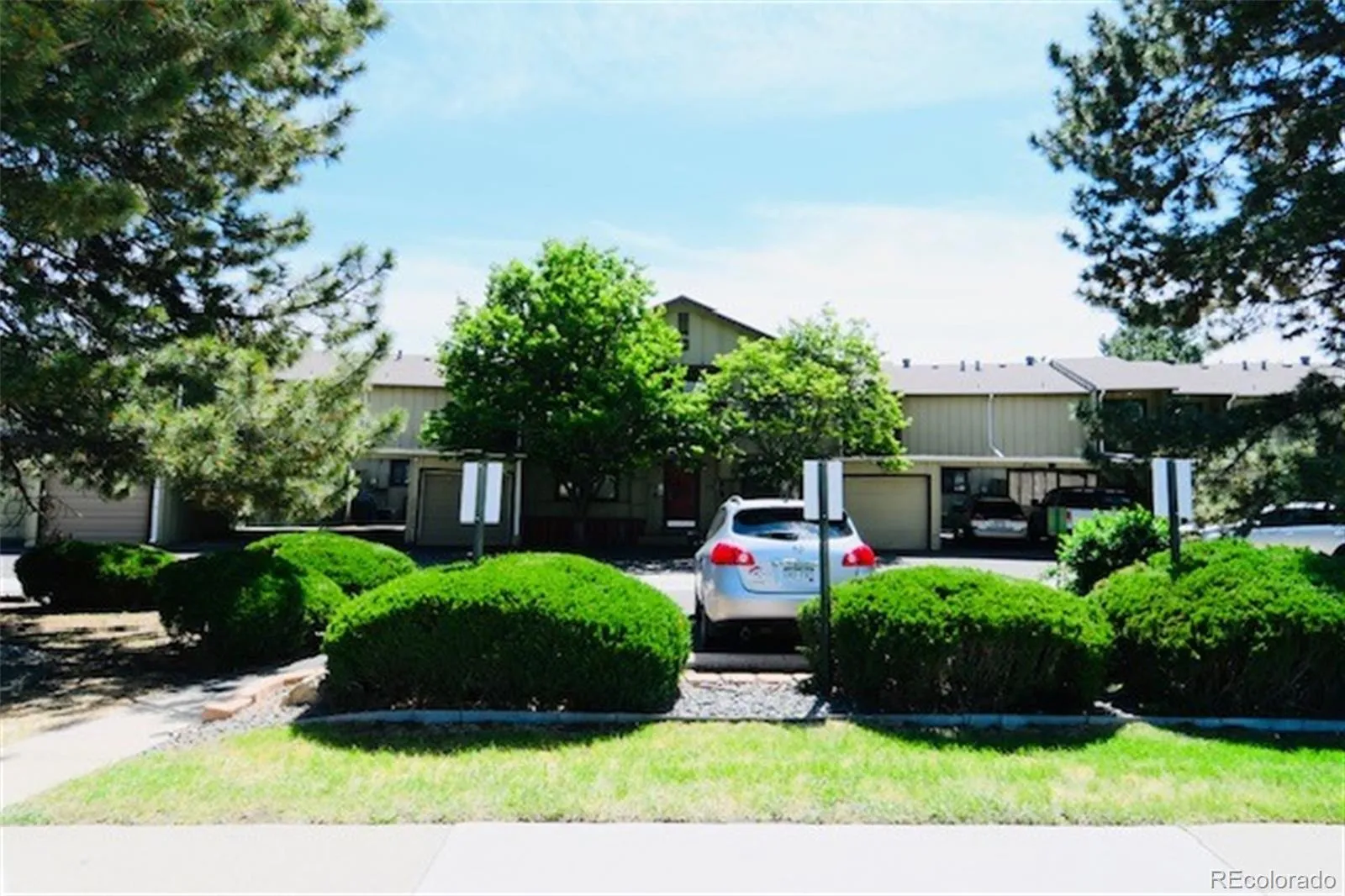 512 Vance Street #A Lakewood CO 80226 MLS #REC7479542 05232026095642 1600 25