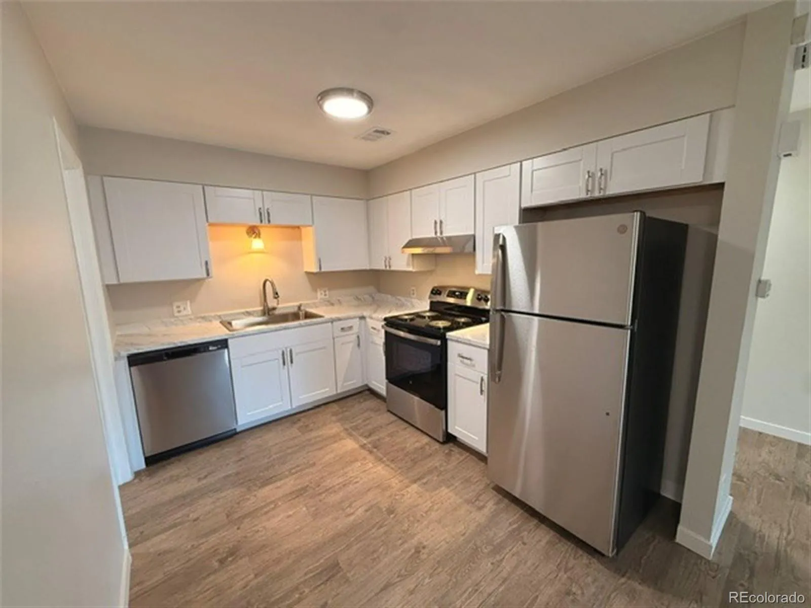 512 Vance Street #A Lakewood CO 80226 MLS #REC7479542 05232026095642 1600 7