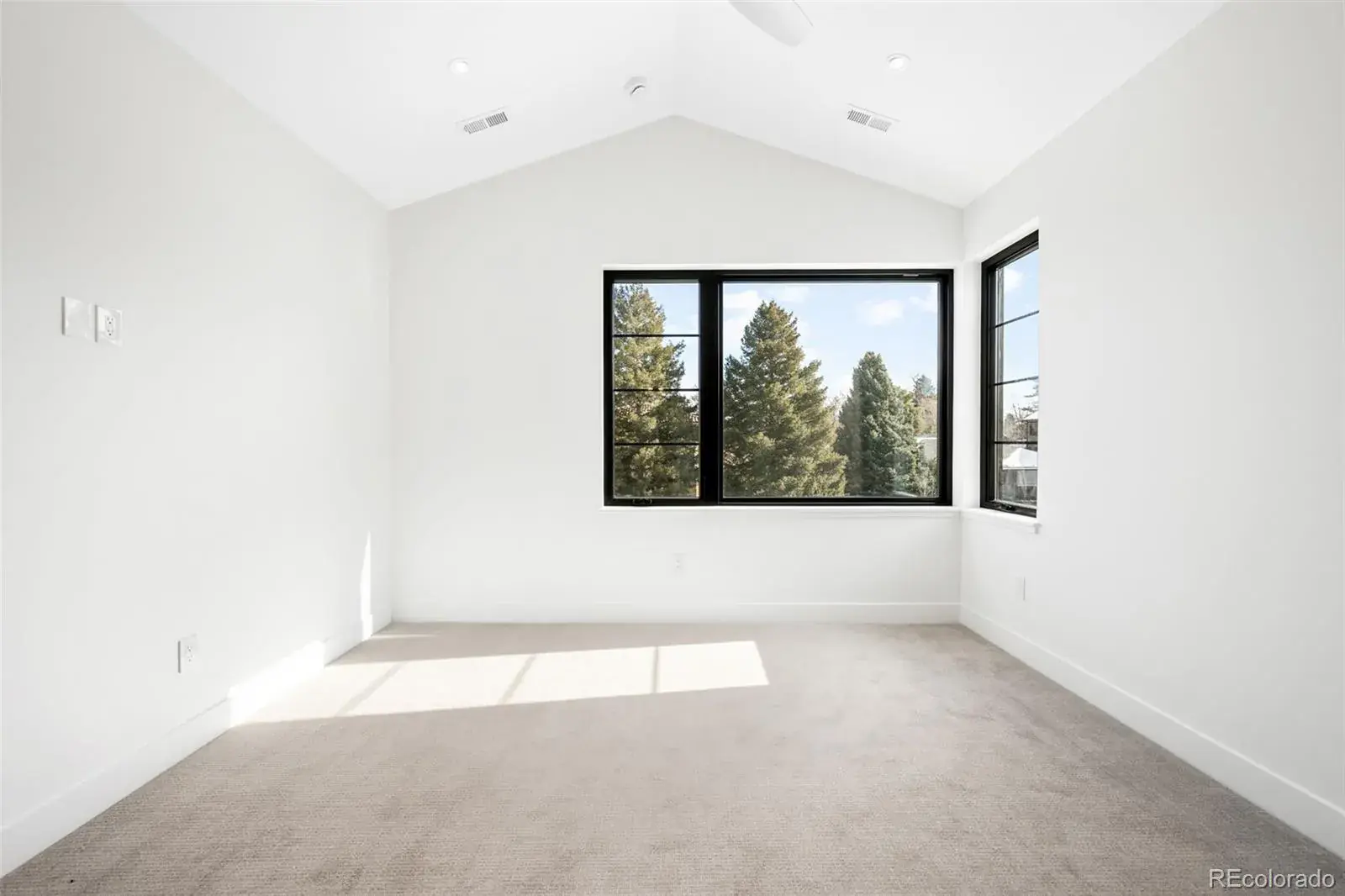 01162026223606 1600 24