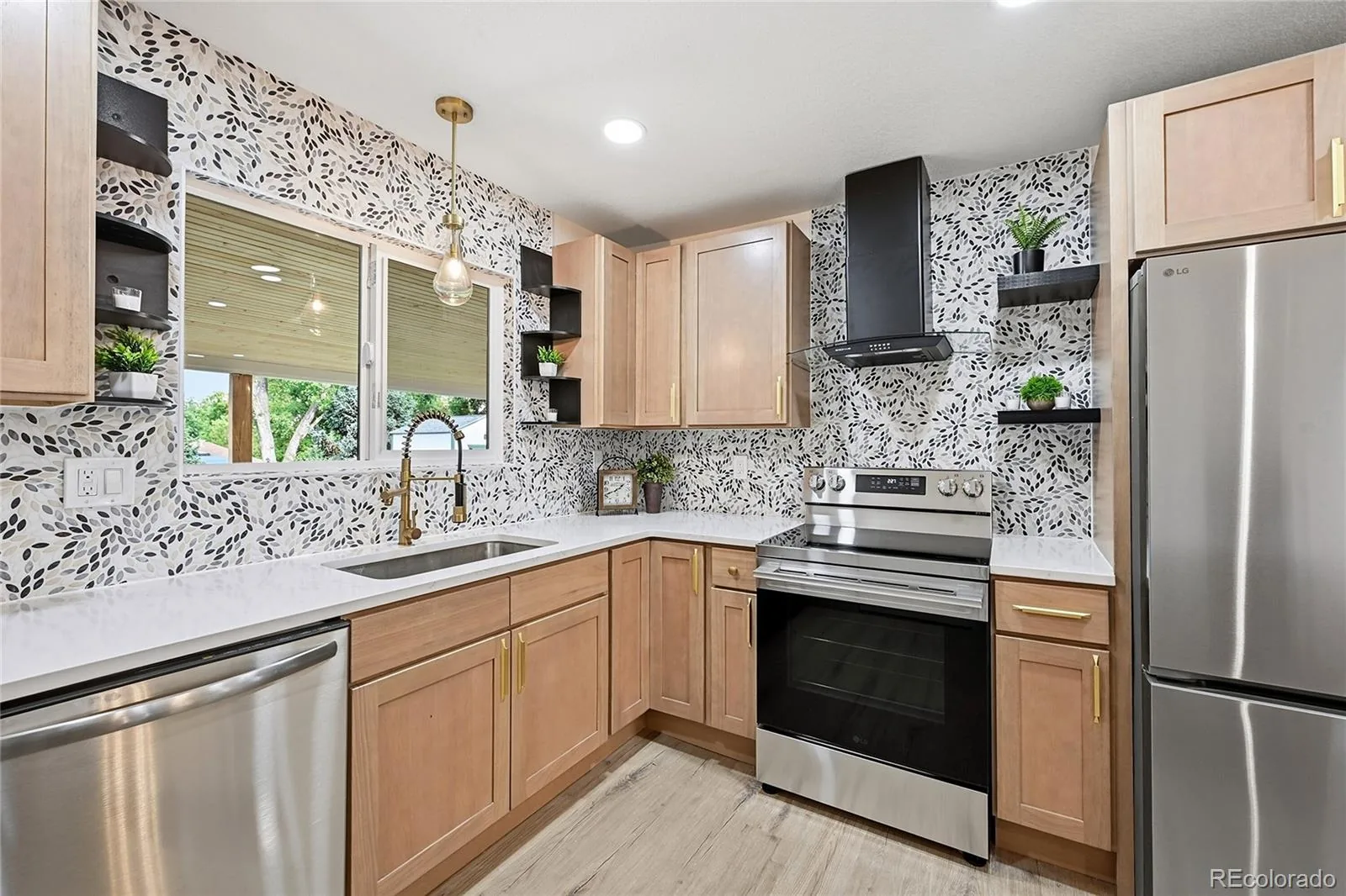 580 S Field Court Denver CO 80226 MLS #REC7488395 07042026153734 1600 1