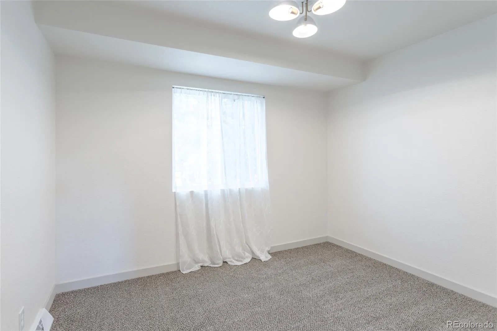 580 S Field Court Lakewood CO 80226 | MLS #REC7488395 08282026175835 1600 17