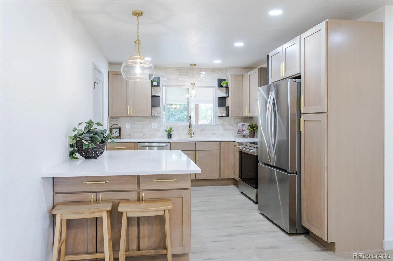 580 S Field Court Lakewood CO 80226 | MLS #REC7488395 08282026175835 1600 3