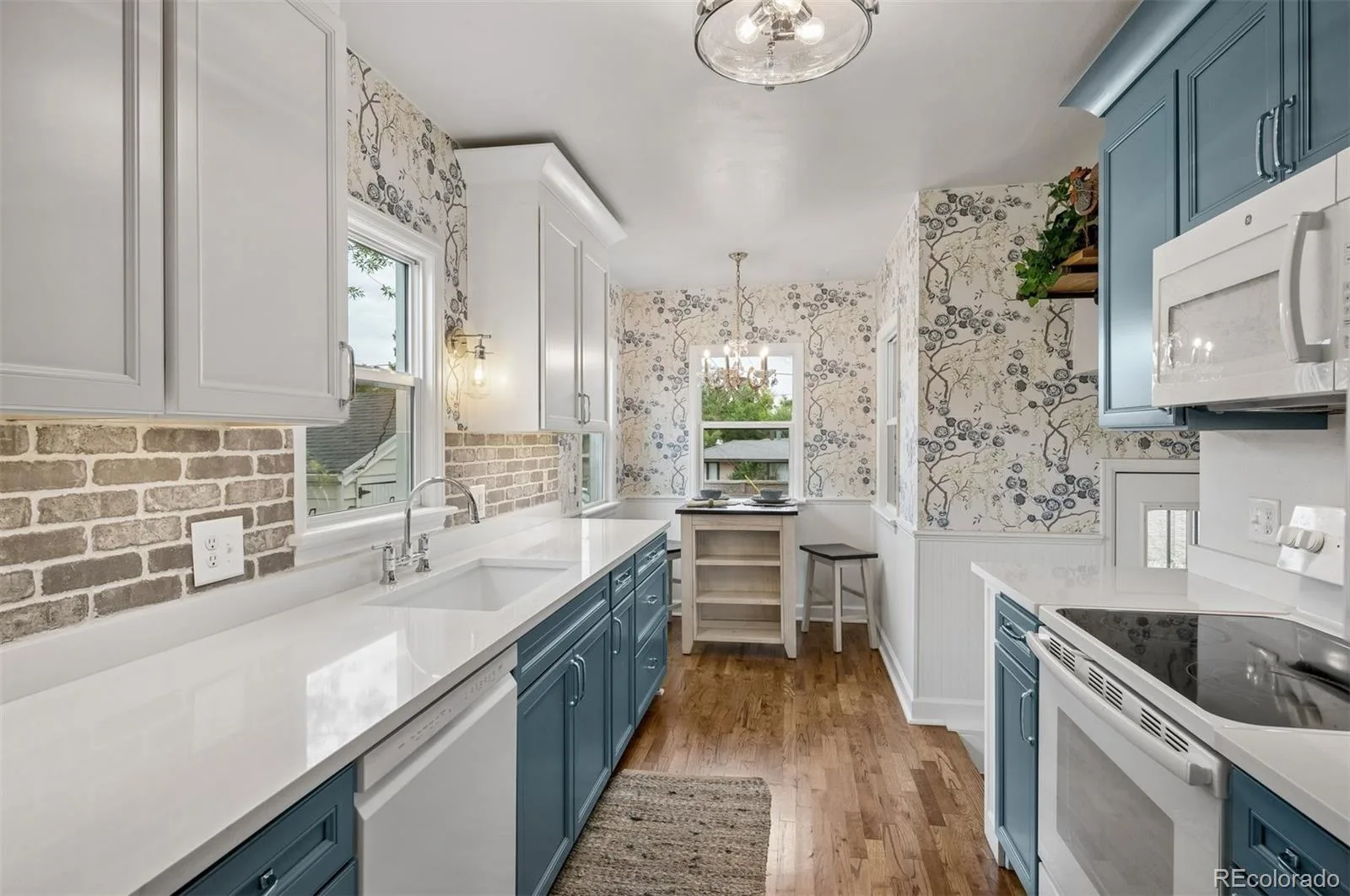 9555 W 6th Avenue Lakewood CO 80215 | MLS #REC7489799 10092026012128 1600 10