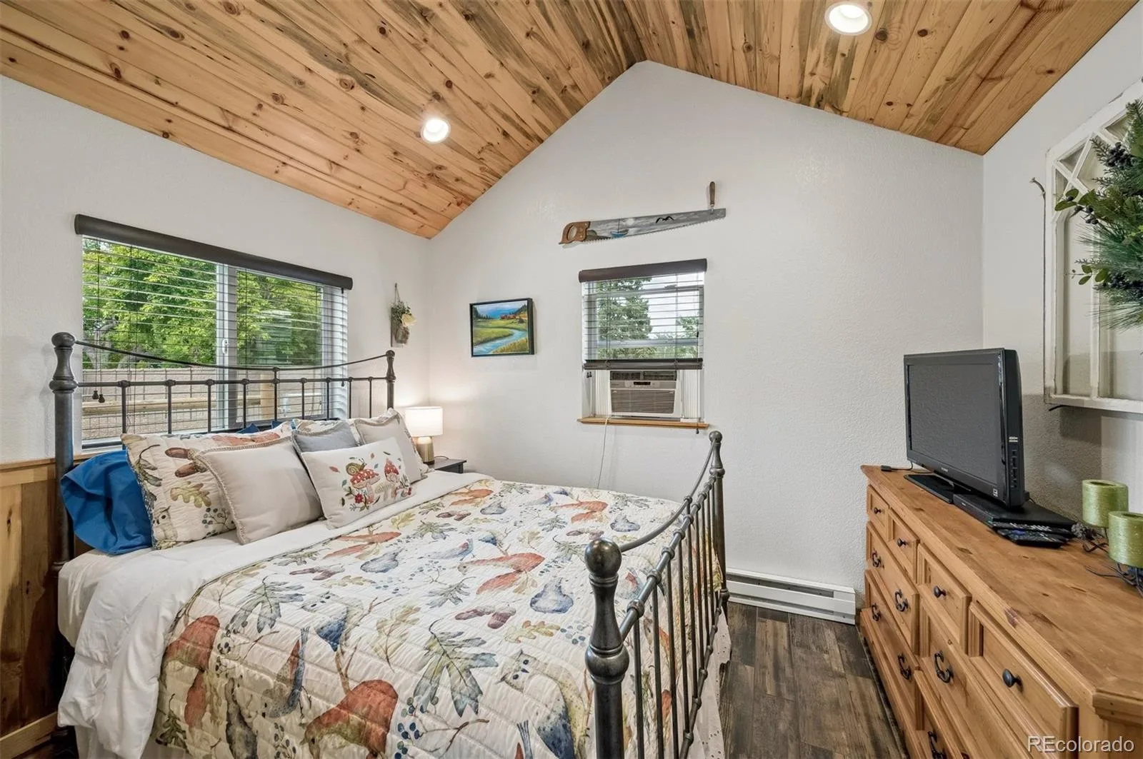 9555 W 6th Avenue Lakewood CO 80215 | MLS #REC7489799 10092026012128 1600 24