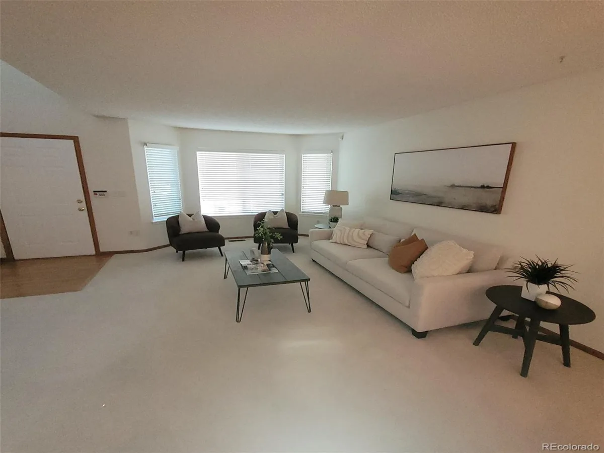 4916 S Eagle Circle Aurora CO 80015 | MLS #REC7491031 10072026140613 1200 2