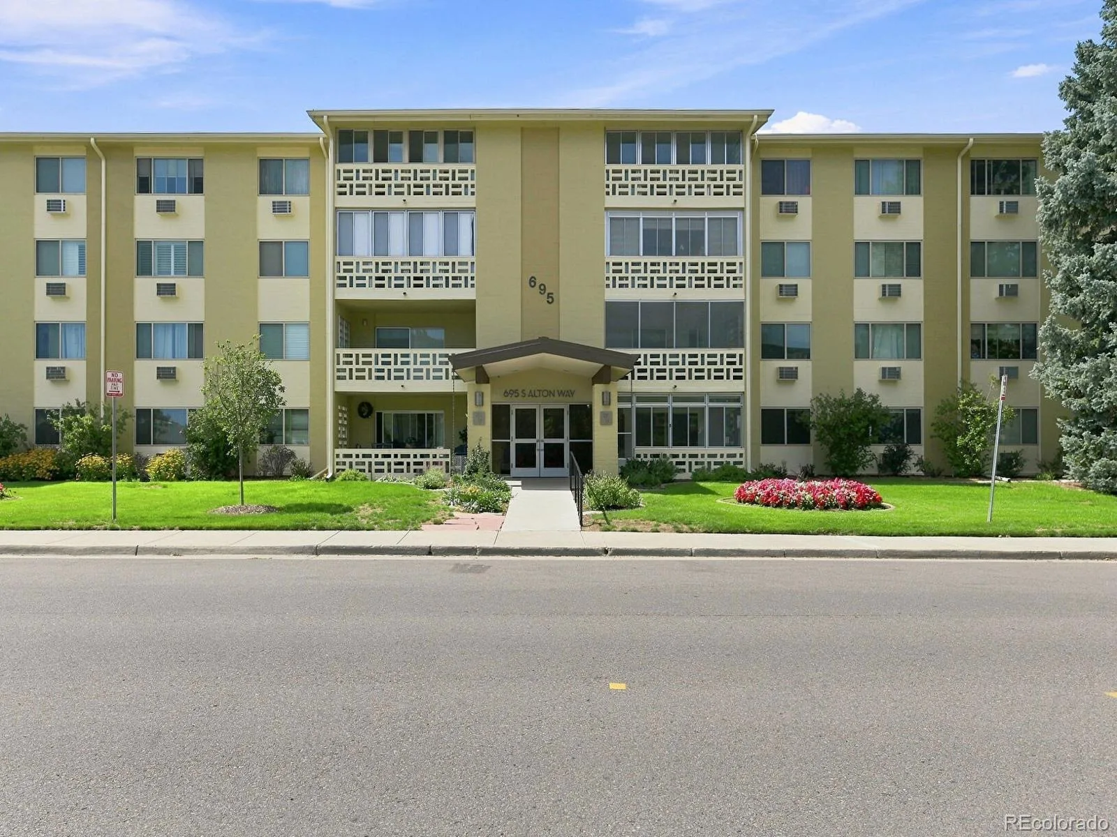 695 S Alton Way #8A #32 Denver CO 80247 | MLS #REC7494662 10142026185921 1600 17