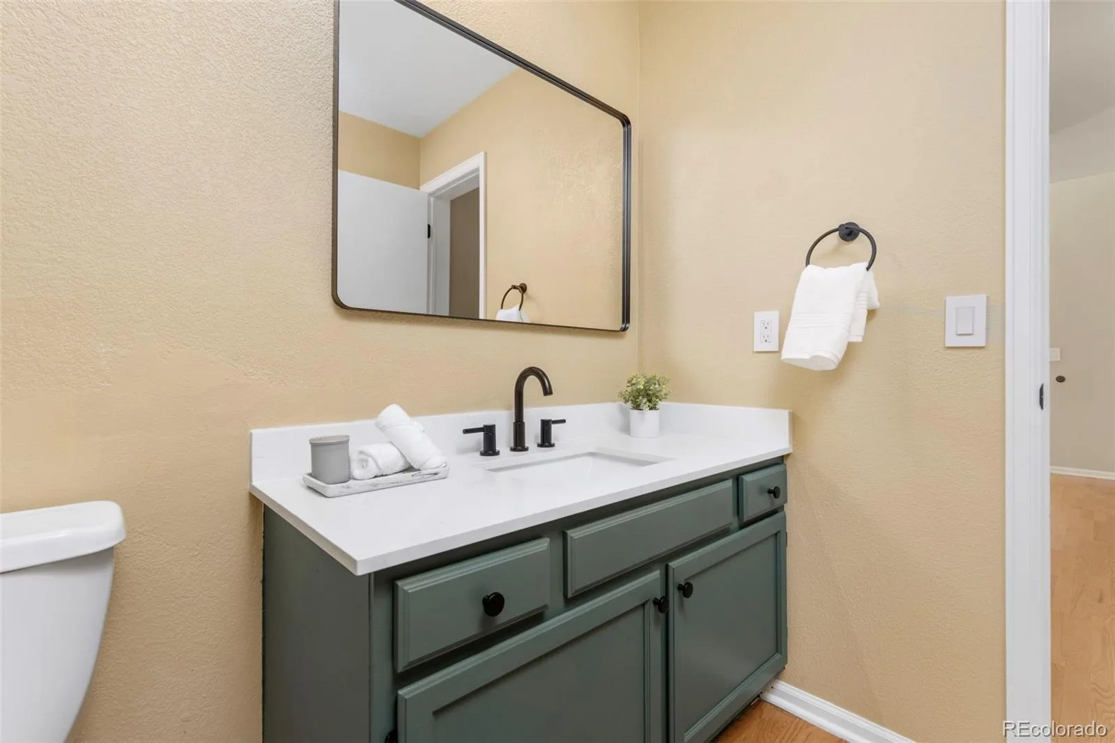 8922 Maribou Court Littleton CO 80130 | MLS #REC7499132 06202026002516 1600 16