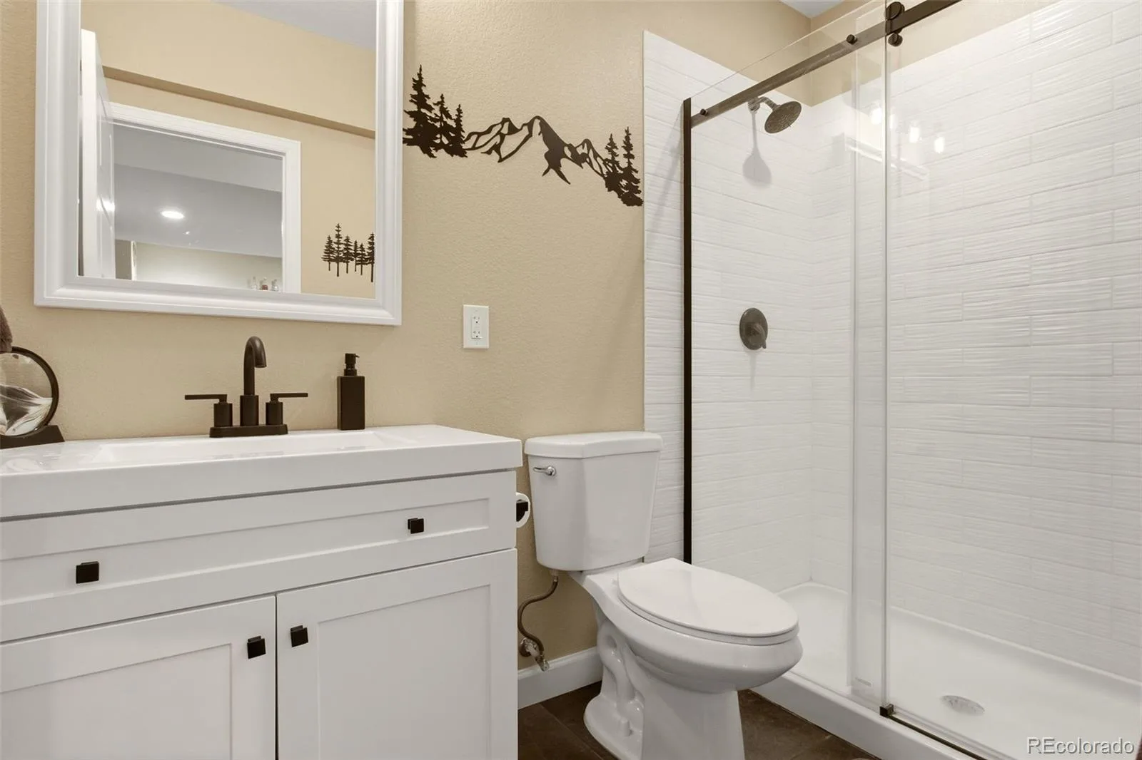 22575 E Union Circle Aurora CO 80015 | MLS #REC7500170 10052026164329 1600 19