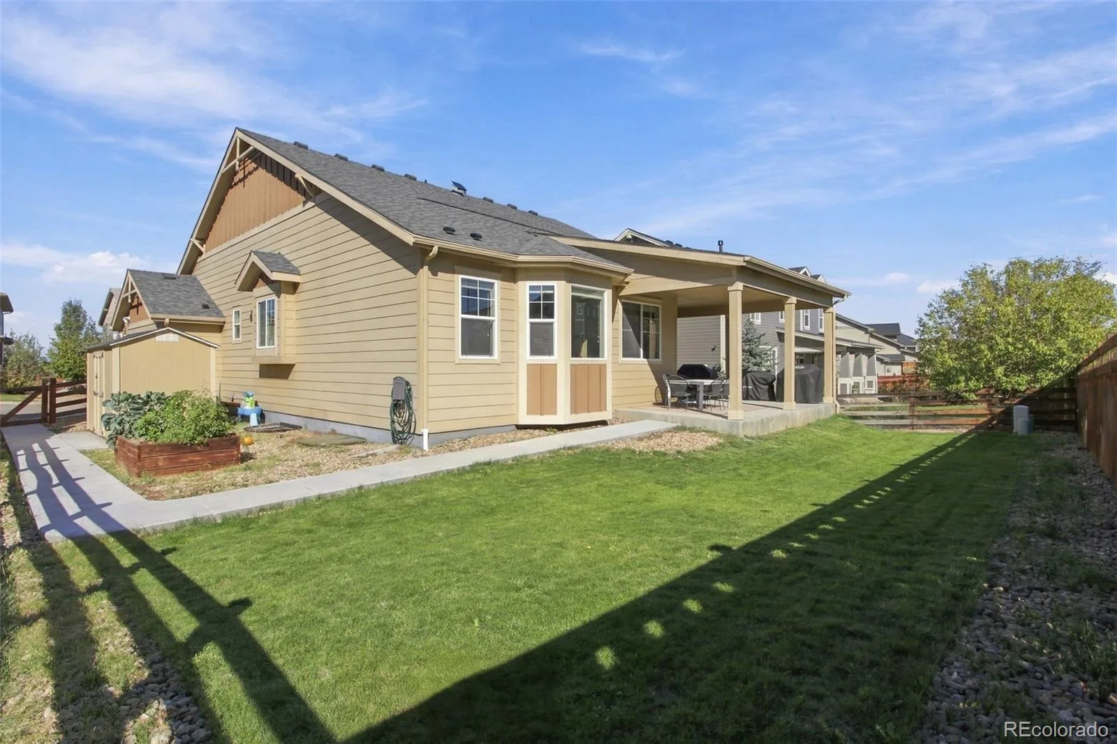 22575 E Union Circle Aurora CO 80015 | MLS #REC7500170 10052026164329 1600 23