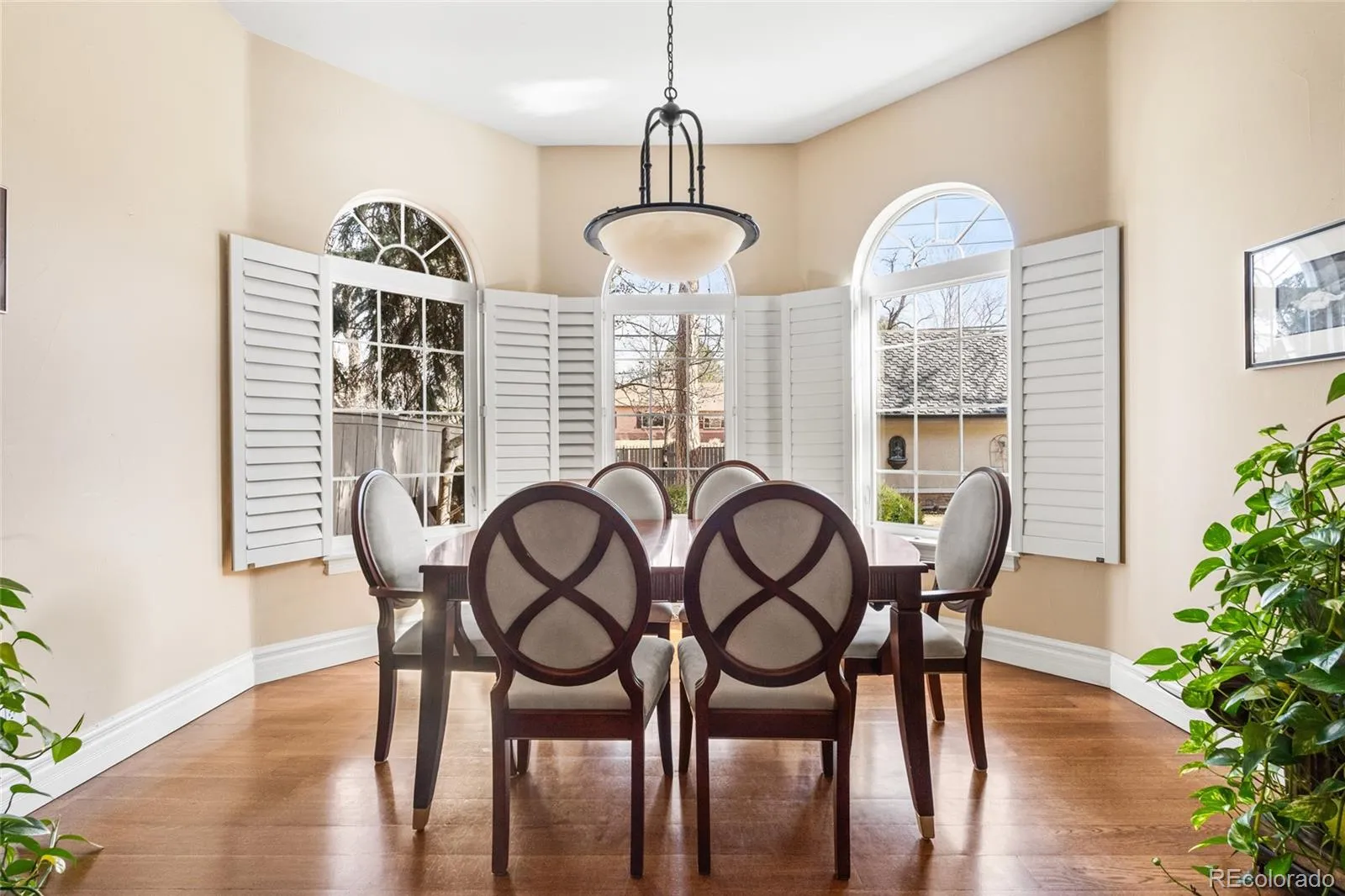 04092026002225 1600 14