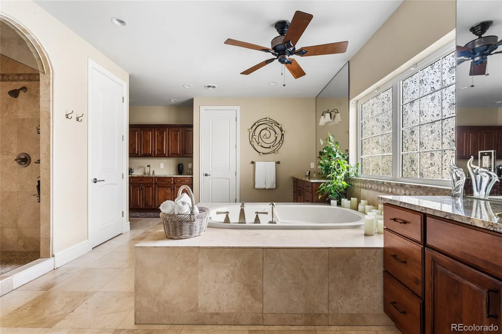 04092026002225 1600 27