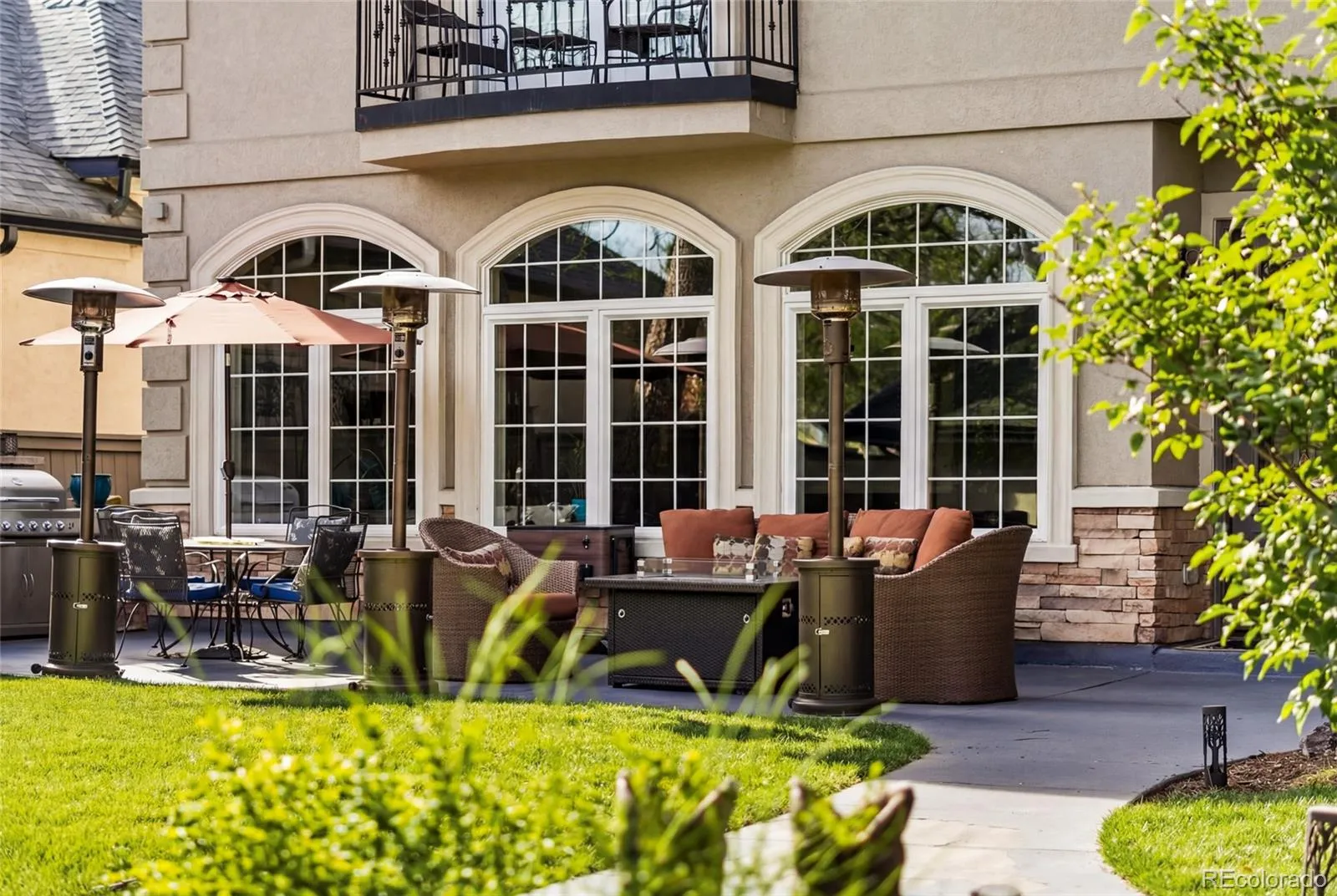 04092026002225 1600 3