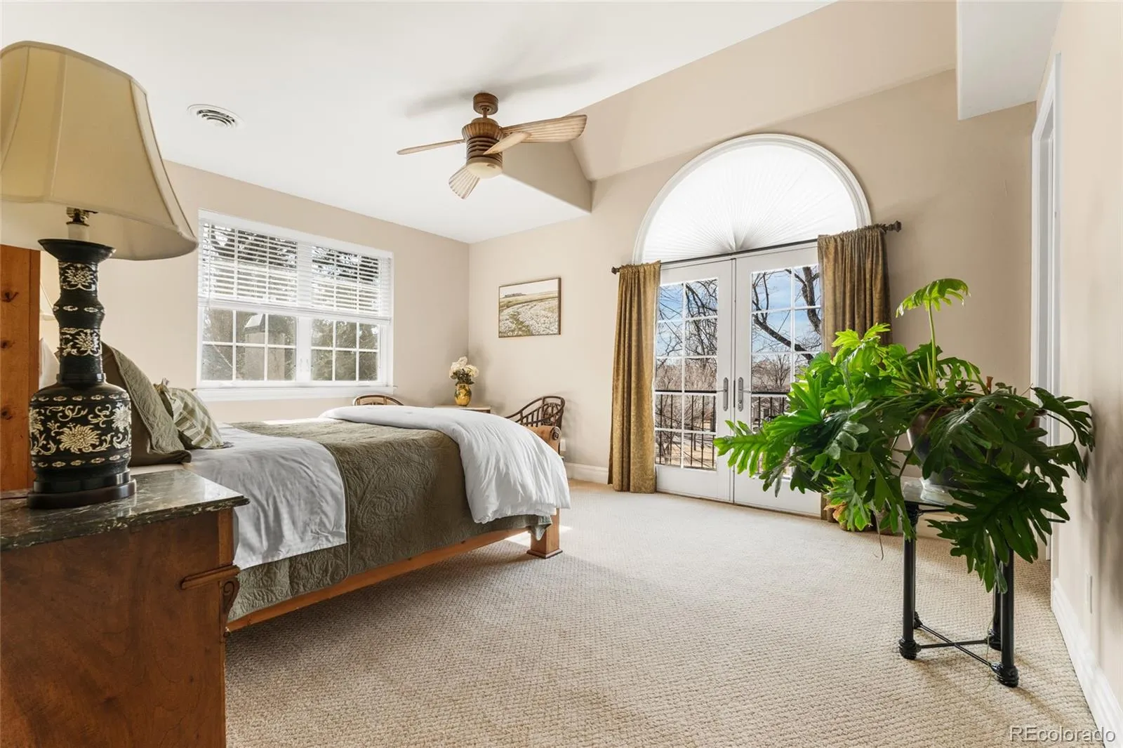 04092026002225 1600 33