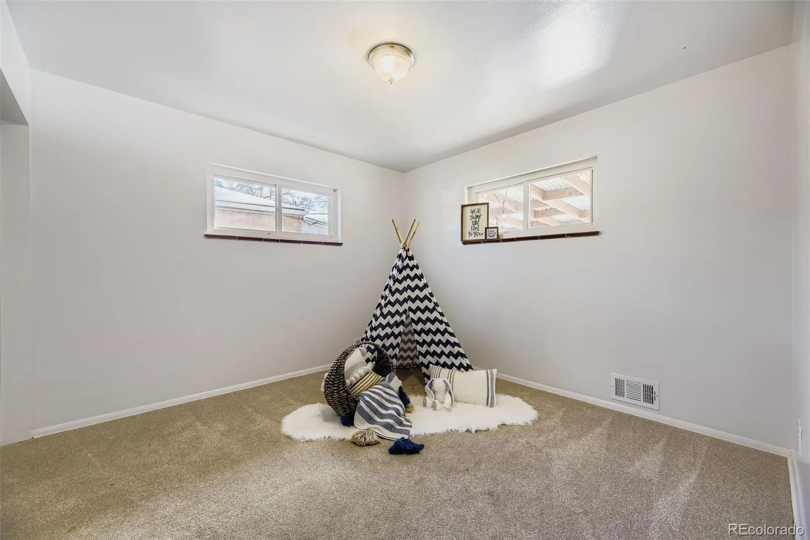 1385 S Vrain Way Denver CO 80219 MLS #REC7502304 05182026182226 1600 17