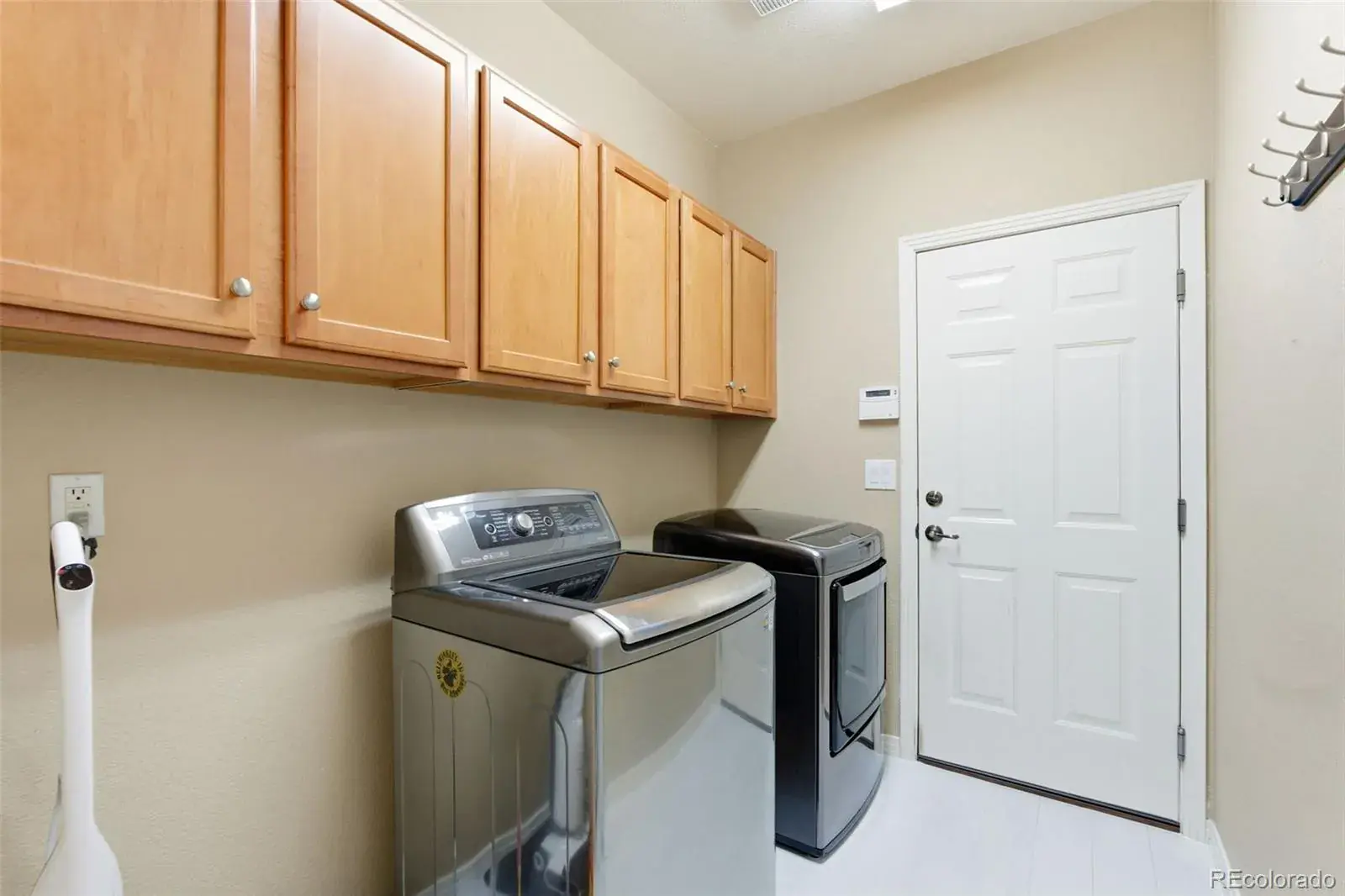 25203 E Indore Drive Aurora CO 80016 MLS #REC7505536 03062026065100 1600 34
