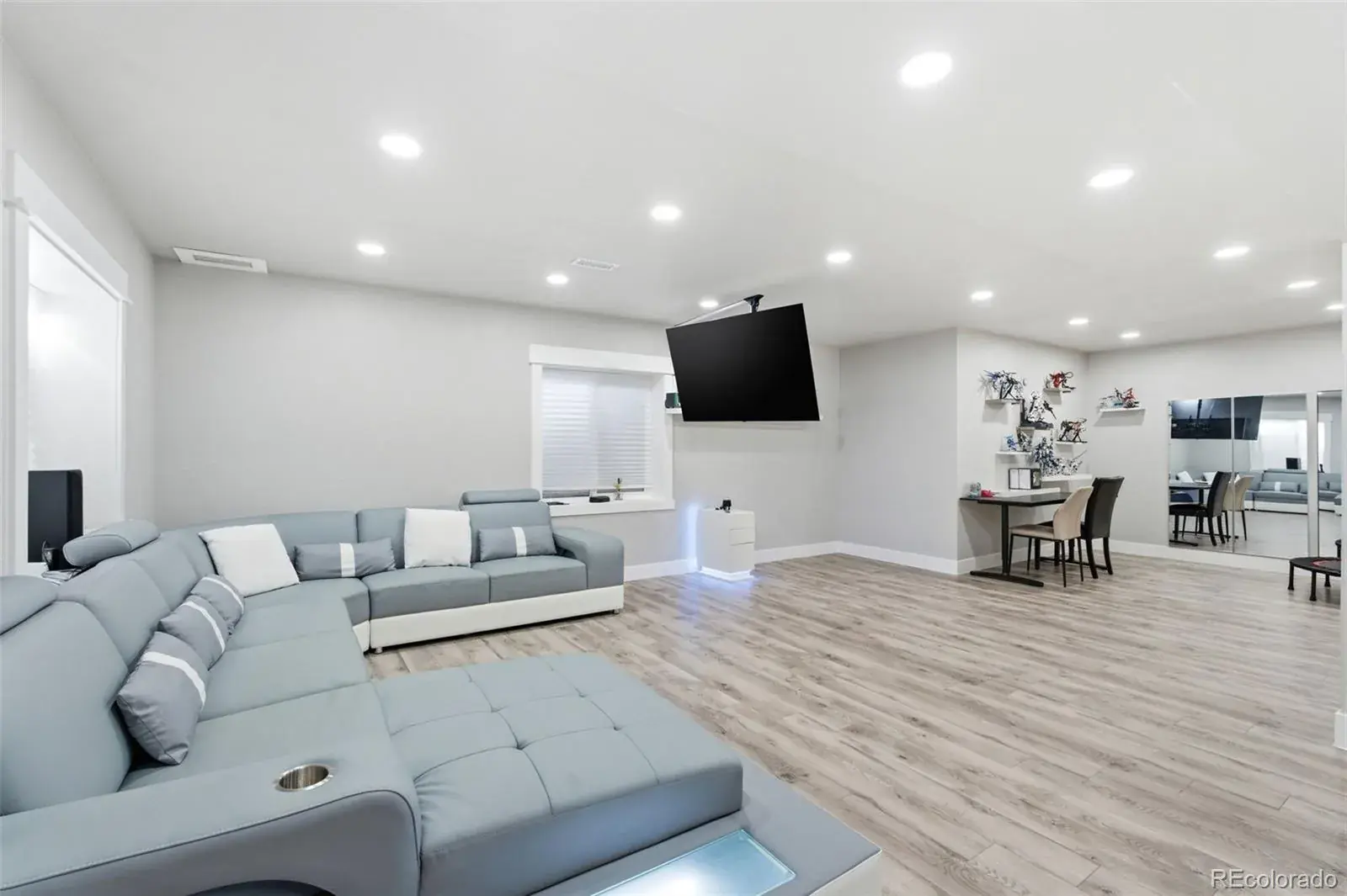 25203 E Indore Drive Aurora CO 80016 MLS #REC7505536 03062026065100 1600 38