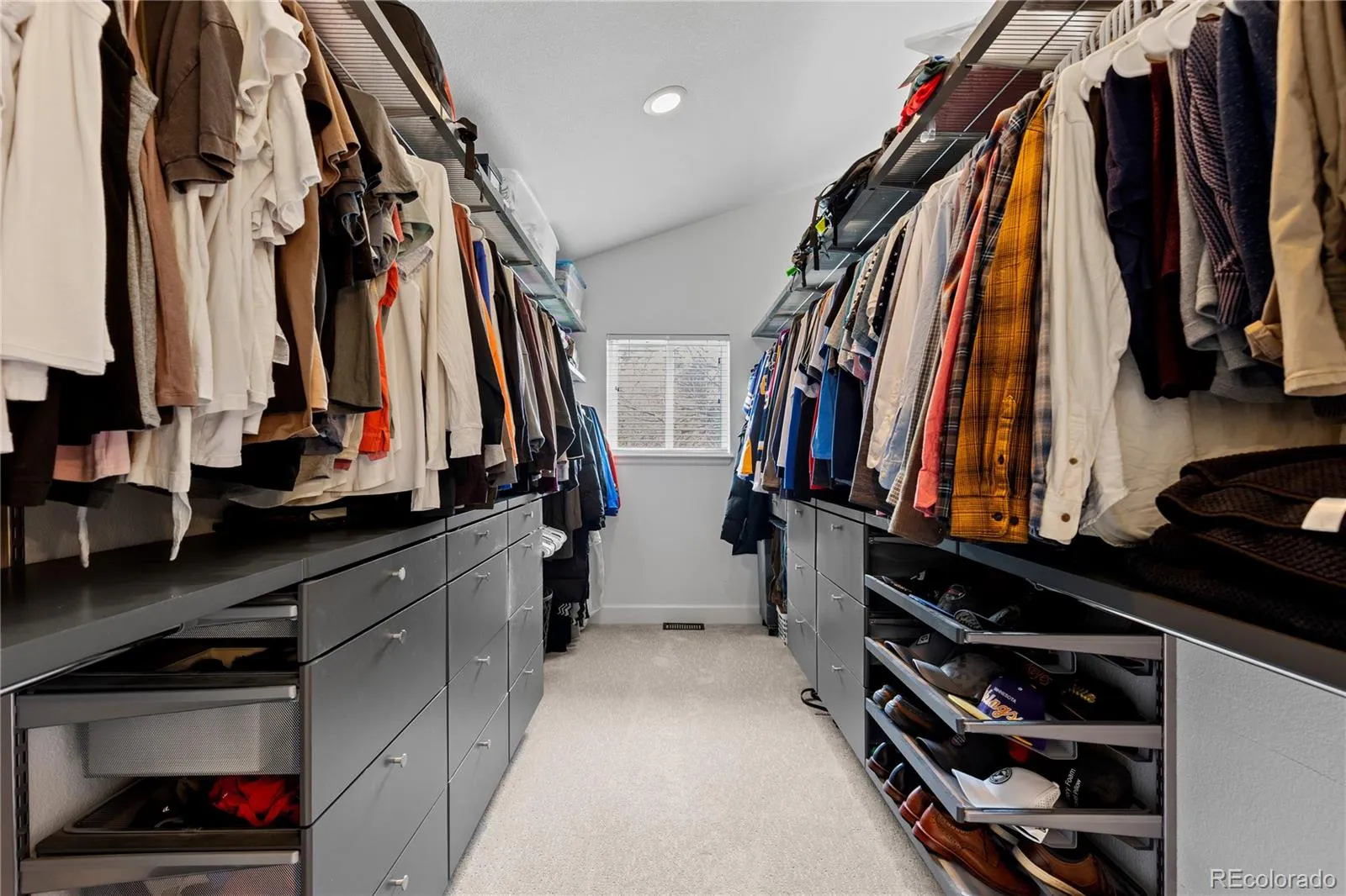 04082026152247 1600 37