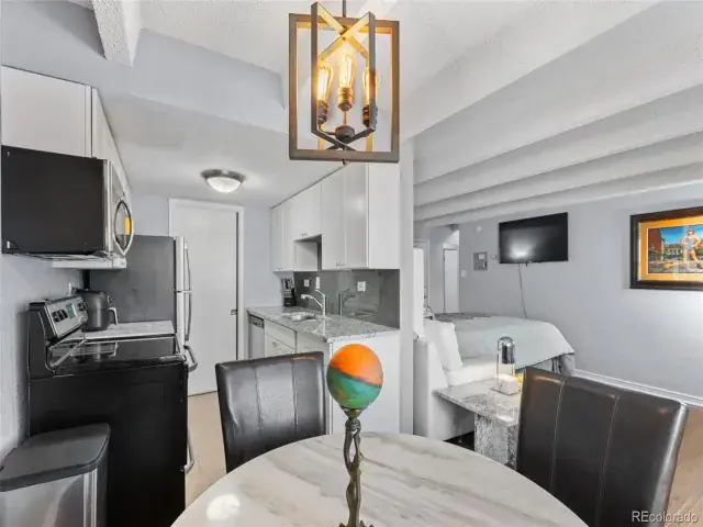 200 N Pearl Street #106 Denver CO 80203 | MLS #REC7509308 05122025063325 640 4