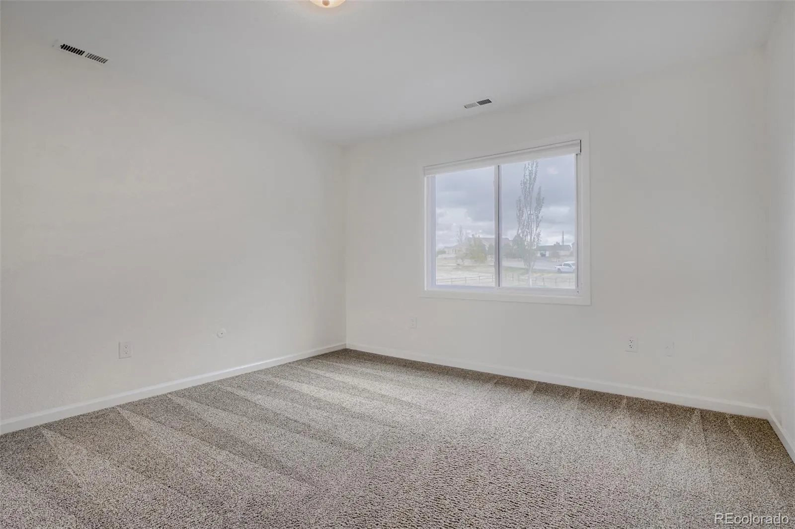 5171 S Buchanan Street Aurora CO 80016 MLS #REC7512128 05022026060418 1600 17