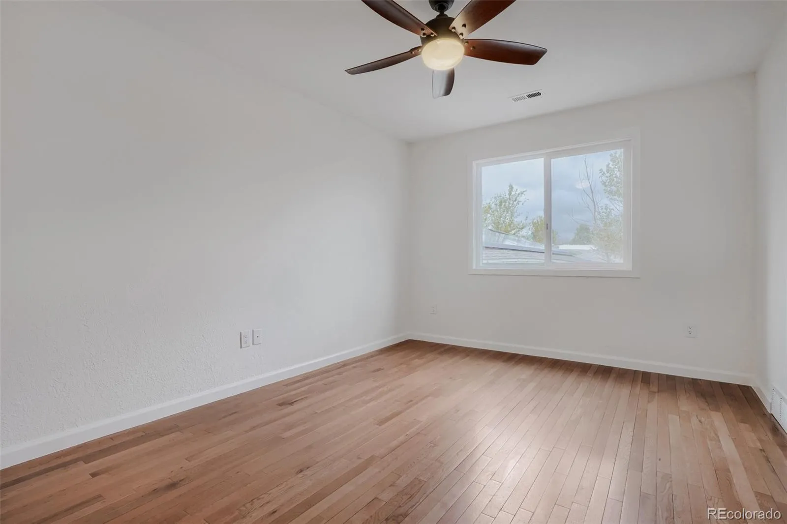 5171 S Buchanan Street Aurora CO 80016 MLS #REC7512128 05022026060418 1600 19