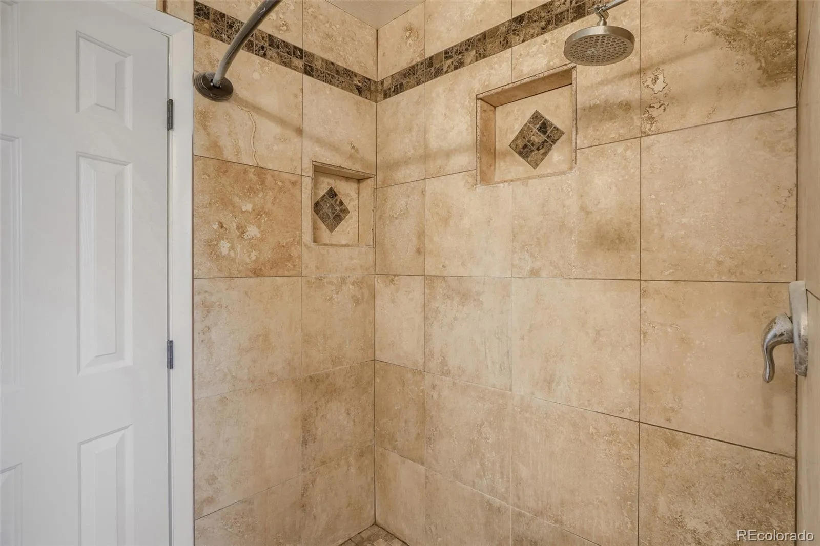 5171 S Buchanan Street Aurora CO 80016 MLS #REC7512128 05022026060418 1600 25