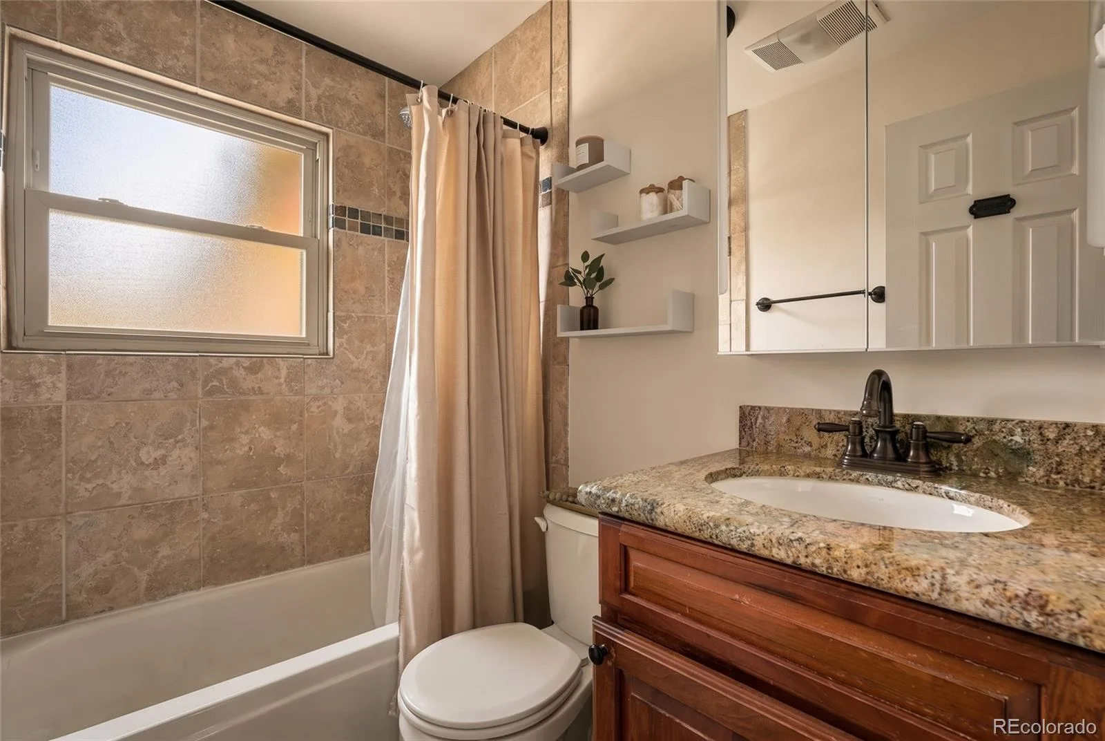 3710 W Stuart Street Denver CO 80212 | MLS #REC7514078 08282026164823 1600 23