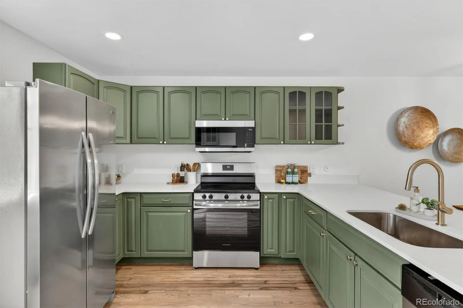 13611 E Evans Avenue Aurora CO 80014 MLS #REC7514946 05152026212148 1600 19