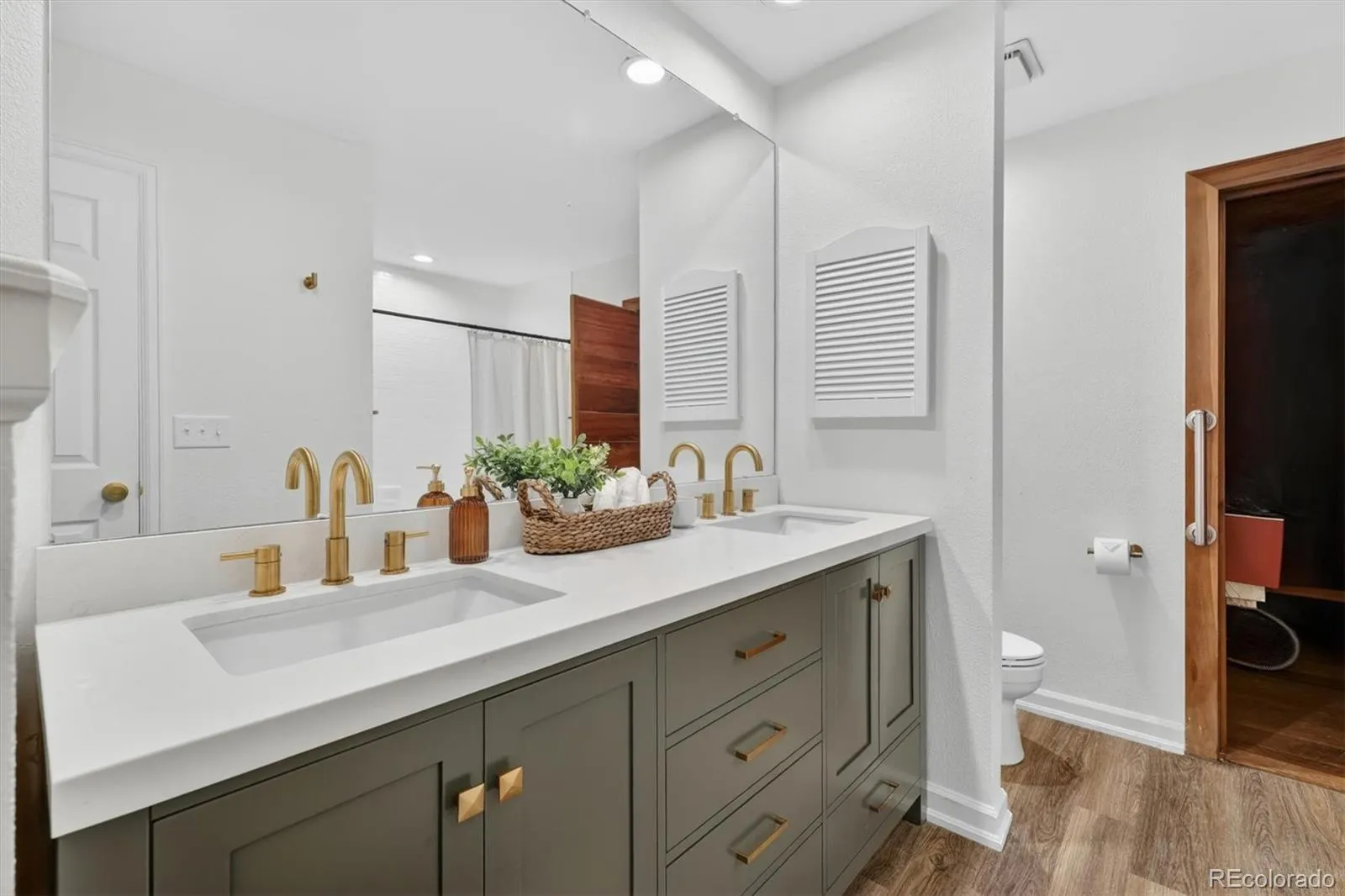 13611 E Evans Avenue Aurora CO 80014 MLS #REC7514946 05152026212148 1600 5