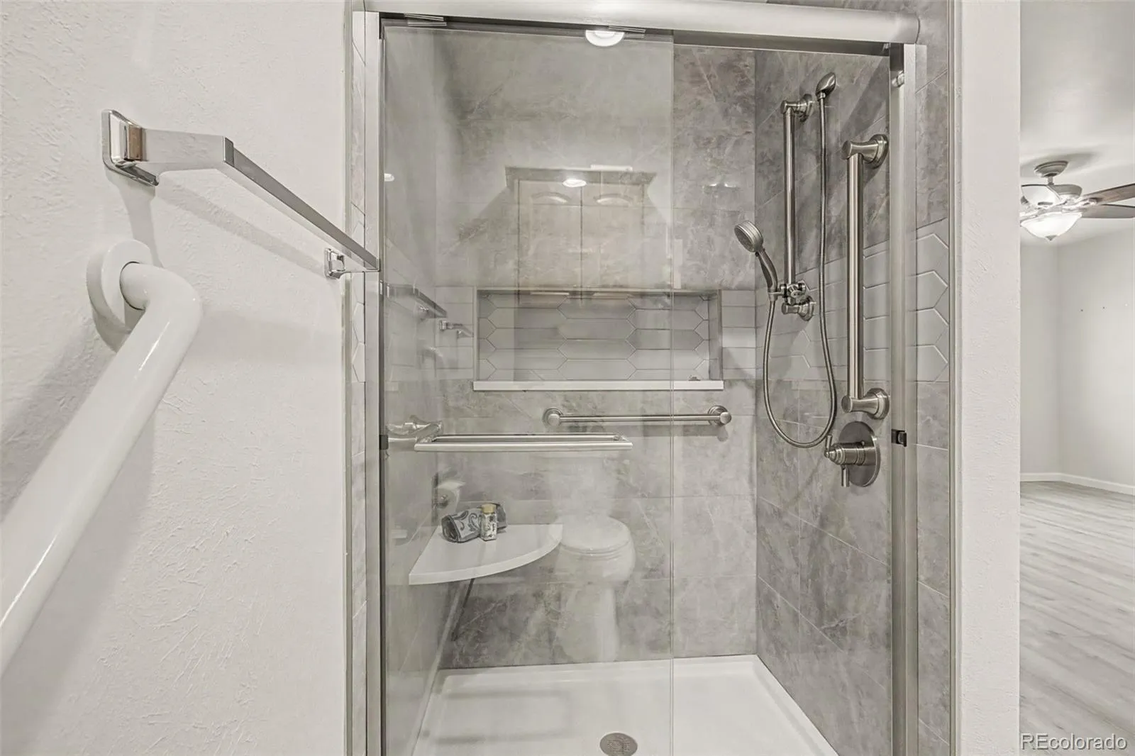14305 E Marina Drive #B Aurora CO 80014 MLS #REC7515034 05222026215549 1600 17