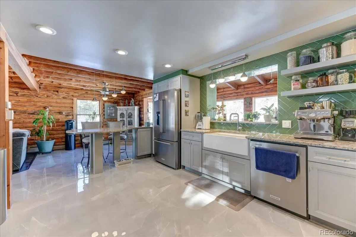 8752 S Ault Lane Morrison CO 80465 | MLS #REC7518860 03262026004919 1200 5