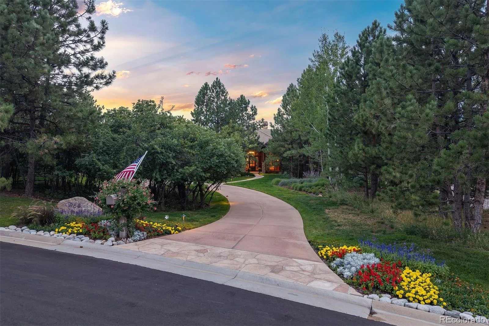 958 Westchester Circle Castle Rock CO 80108 | MLS #REC7526953 08152026013409 1600 7