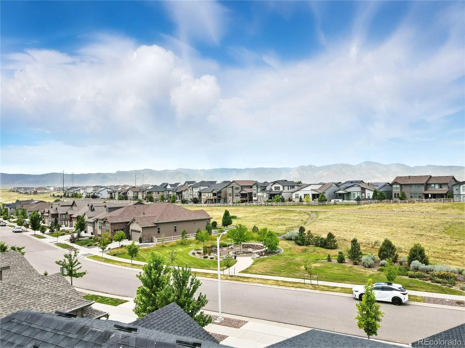 9538 Bear River Street Littleton CO 80125 | MLS #REC7528062 08292026005931 1600 49