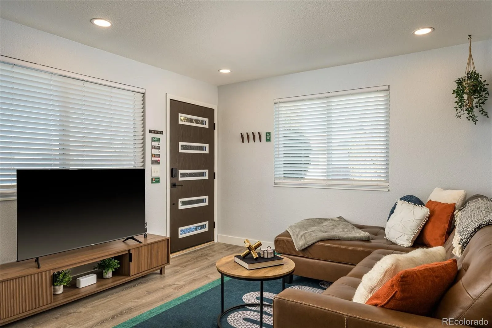 6338 Julian Street Denver CO 80221 | MLS #REC7529651 07222026164404 1600 23