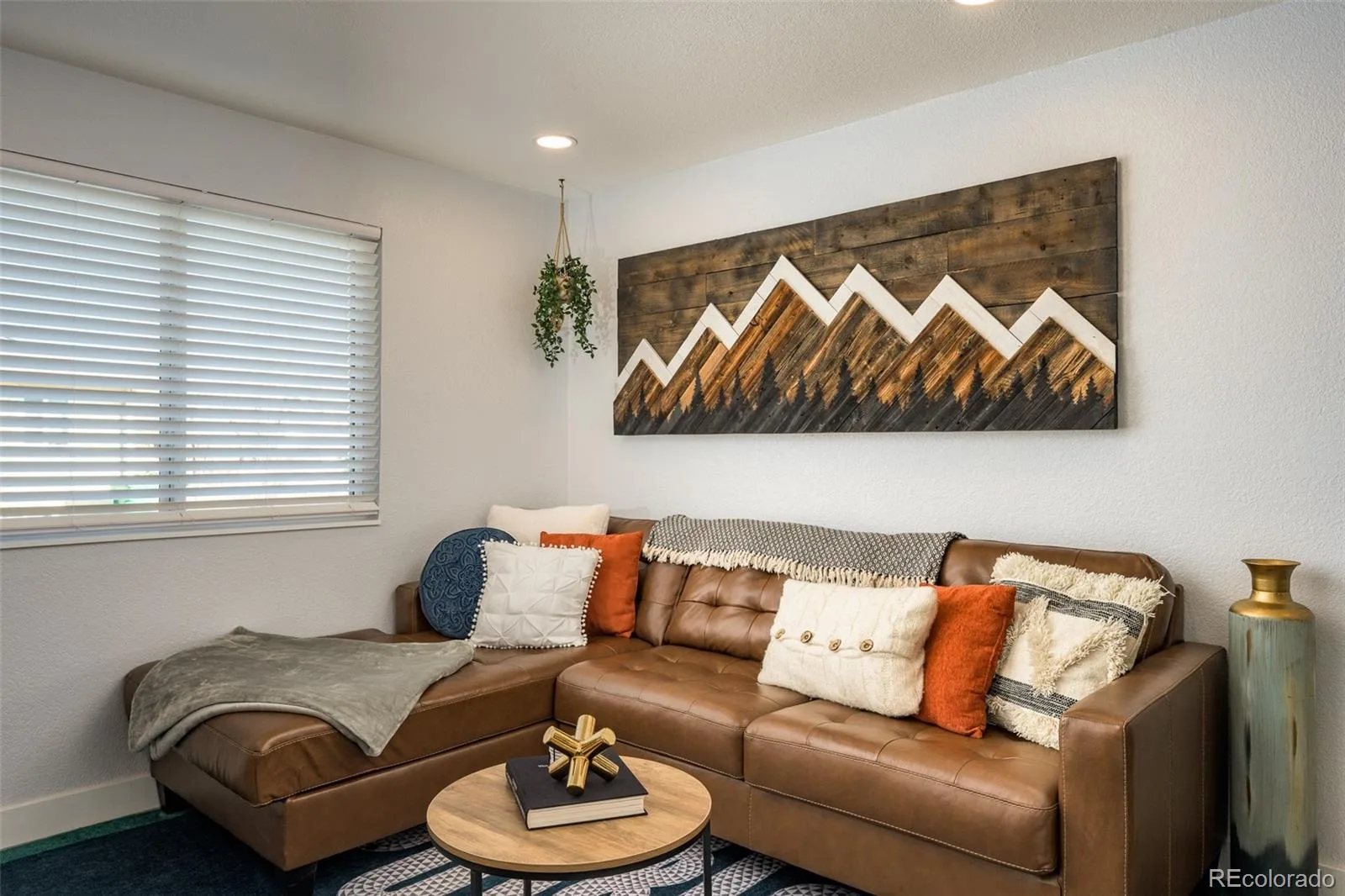 6338 Julian Street Denver CO 80221 | MLS #REC7529651 07222026164404 1600 25